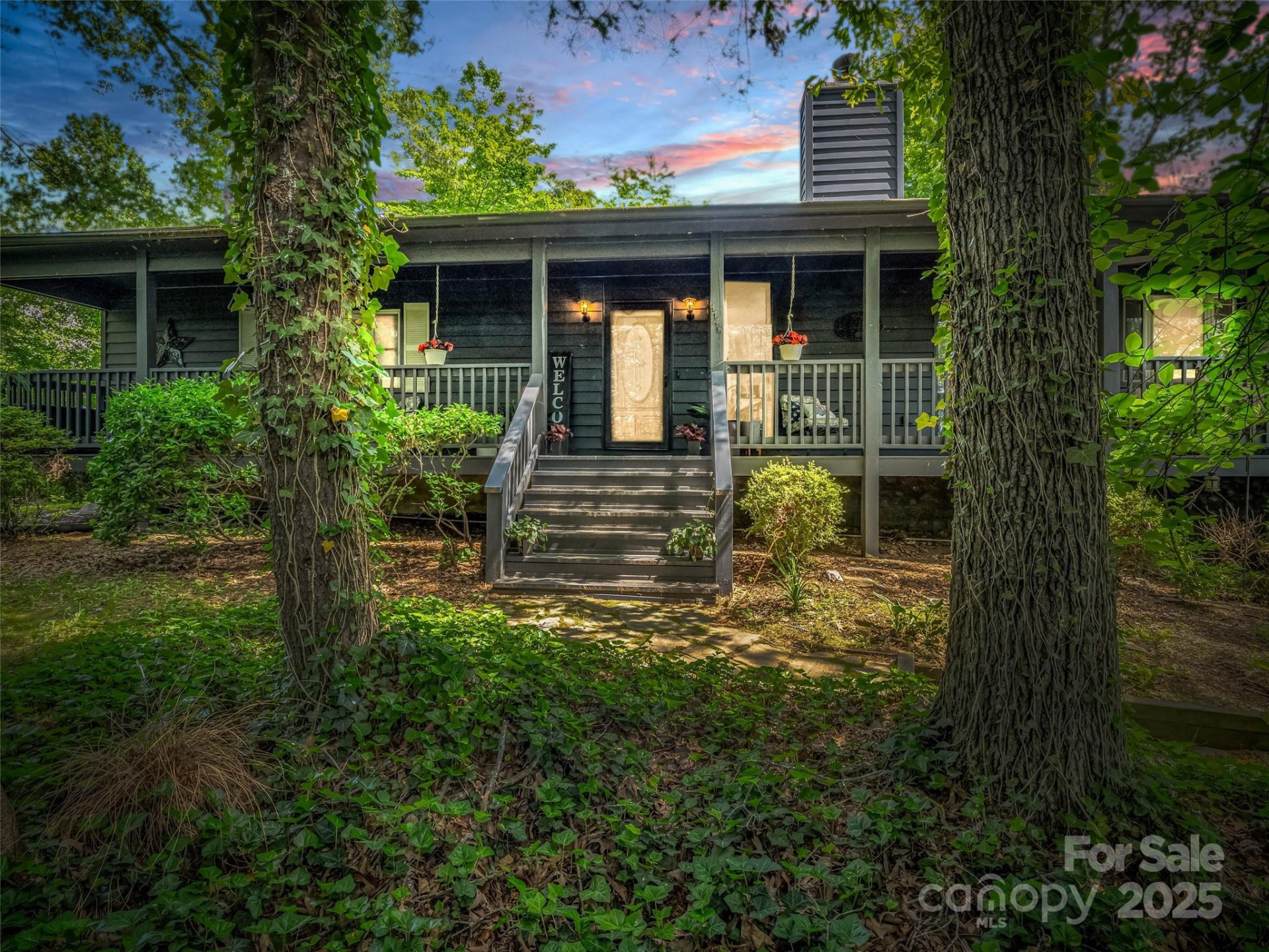 174 Chippendale Drive - Photo 2
