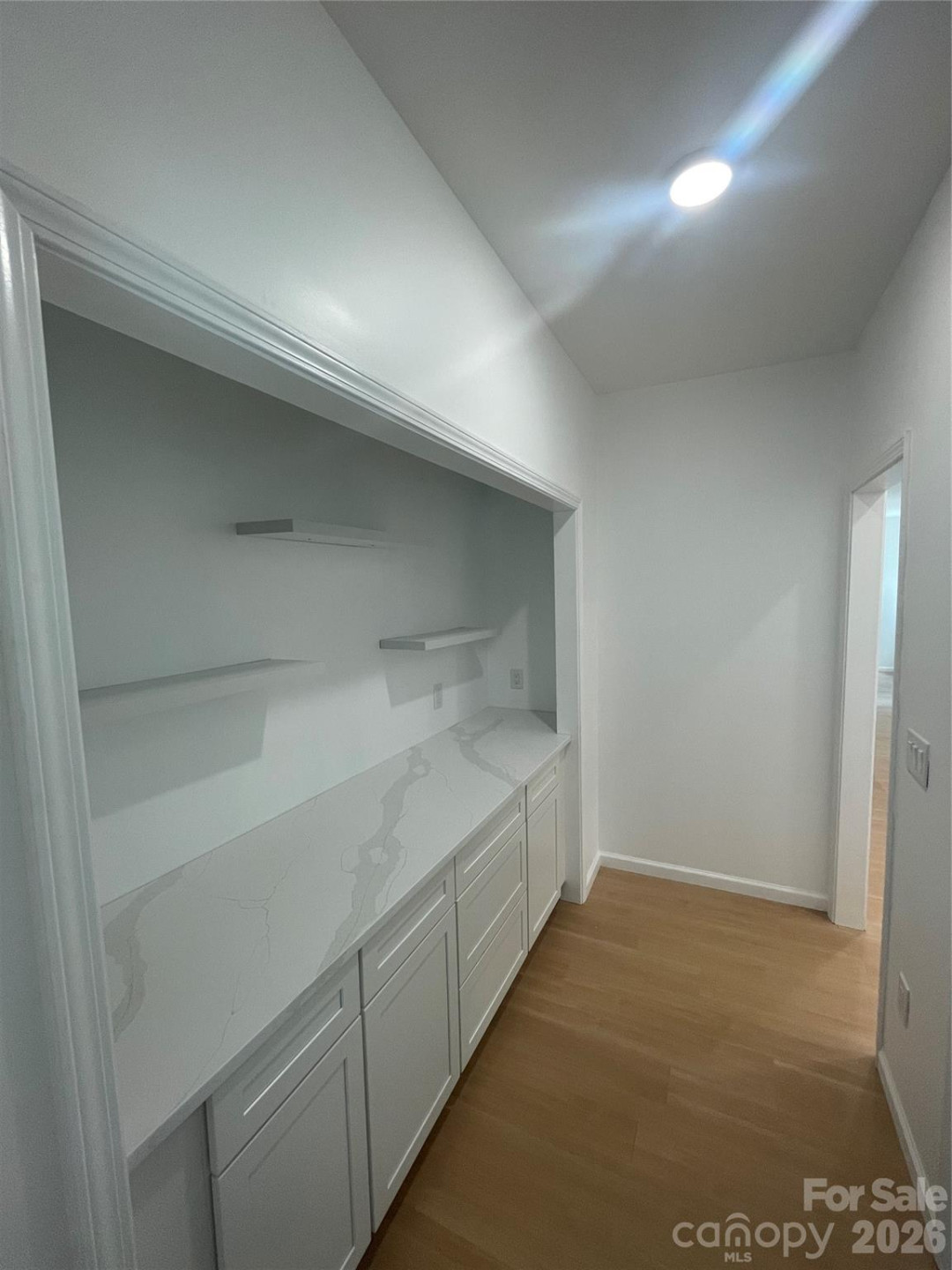 654 Hollybrook Drive - Photo 18