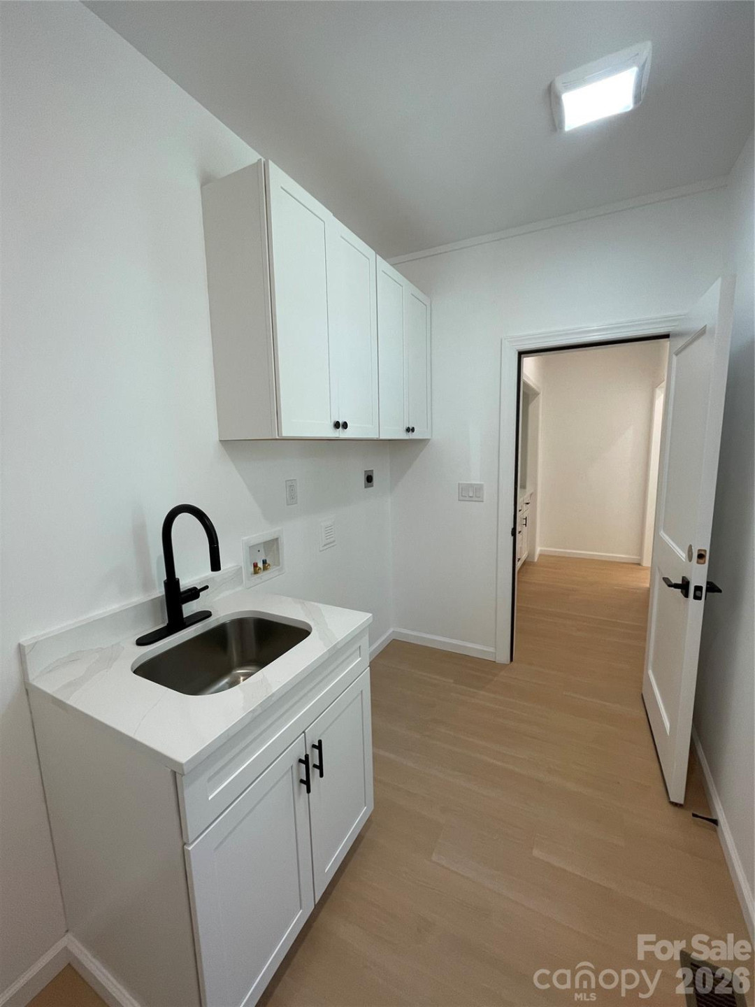 654 Hollybrook Drive - Photo 36