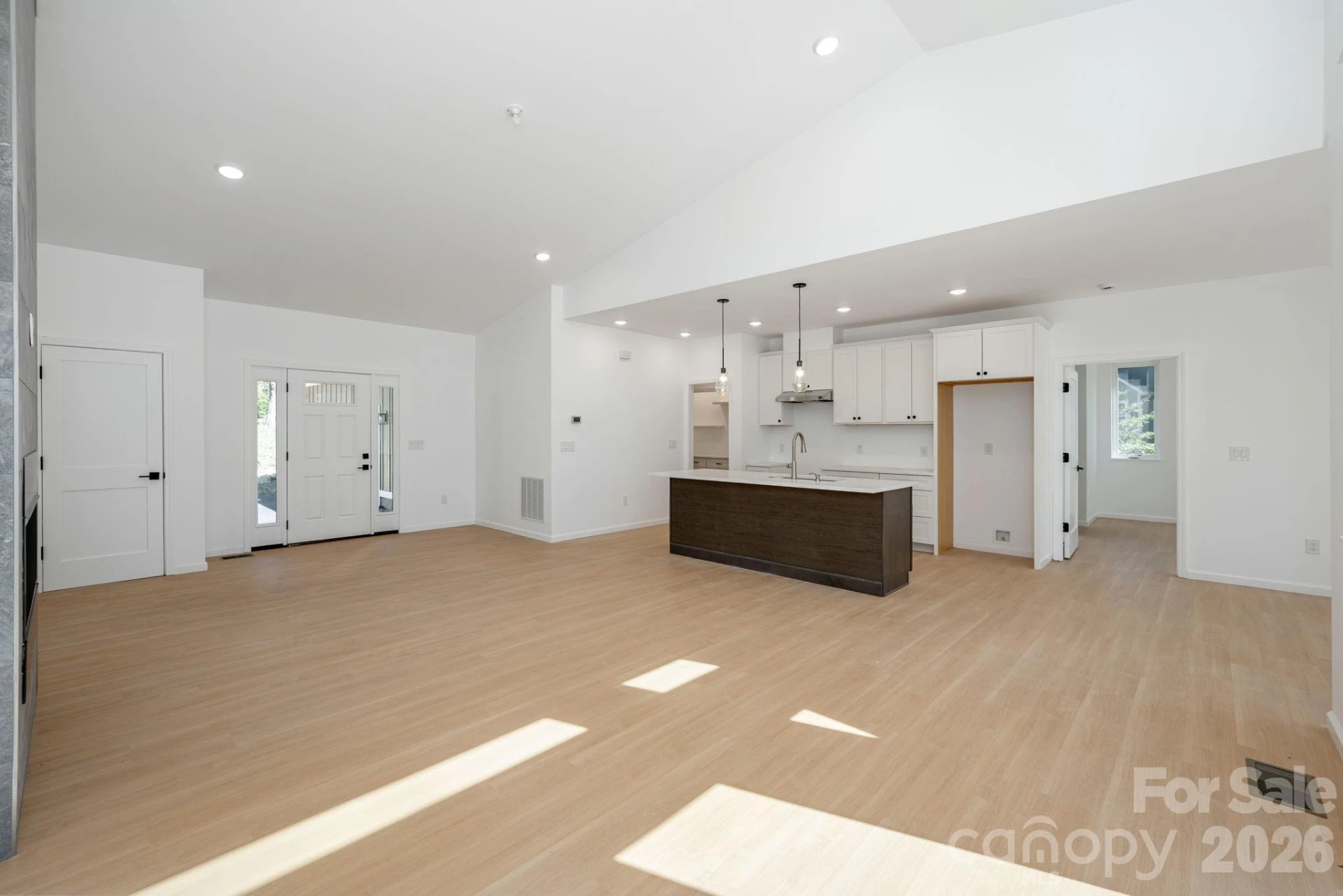 654 Hollybrook Drive - Photo 10