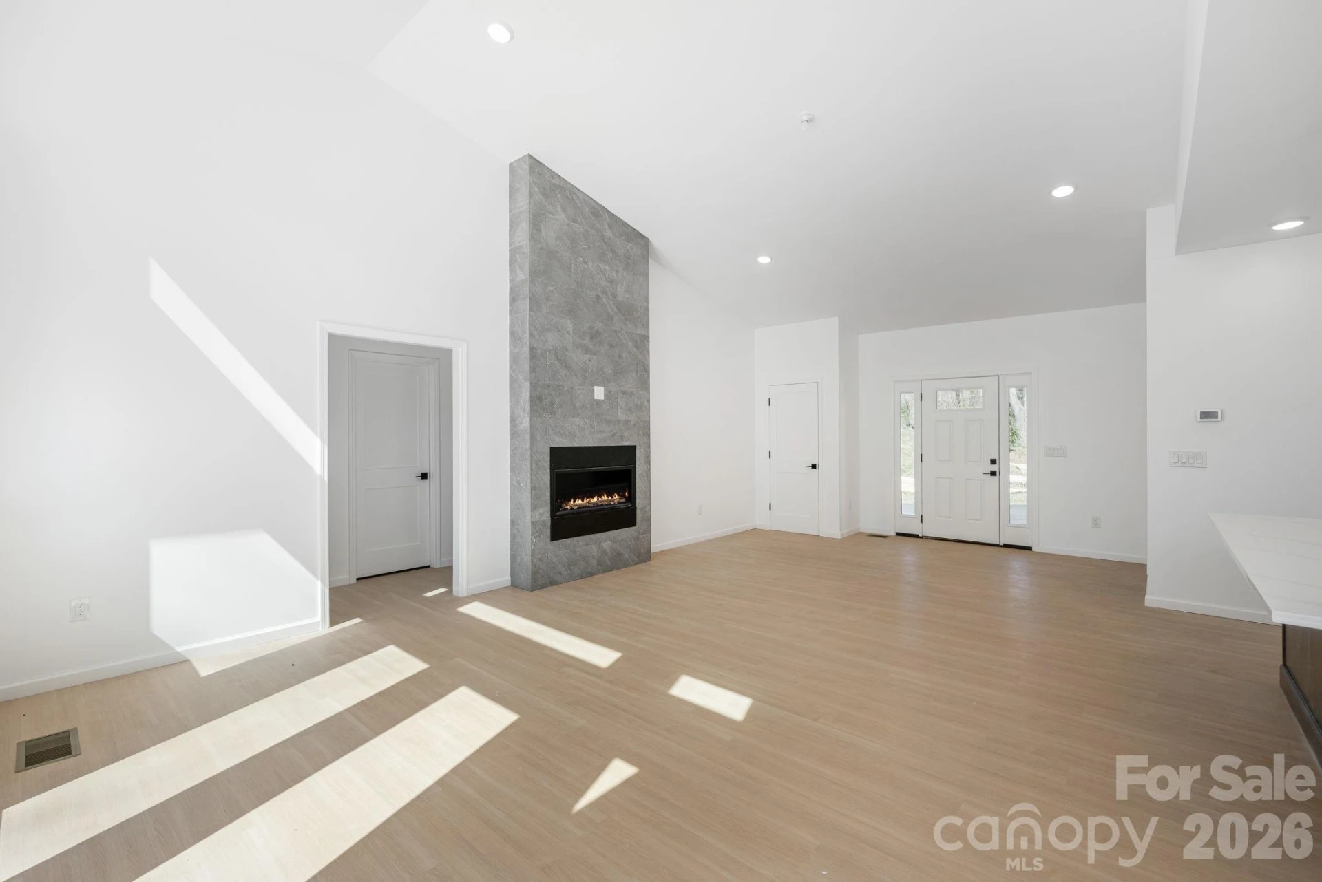 654 Hollybrook Drive - Photo 14