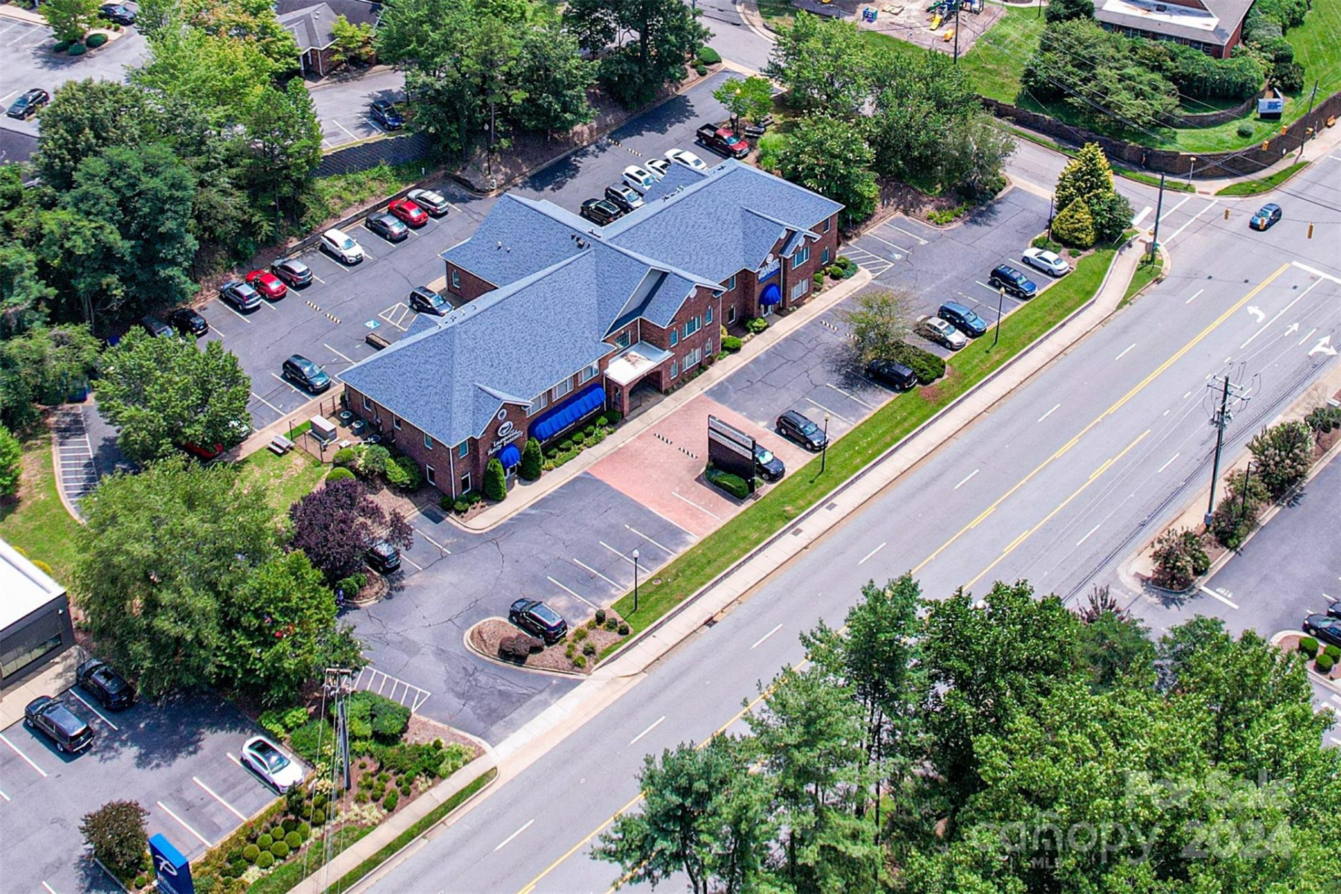 1978 Hendersonville Road - Photo 6