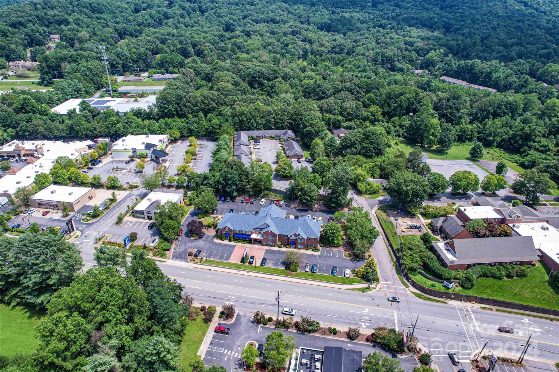 1978 Hendersonville Road - Photo 7