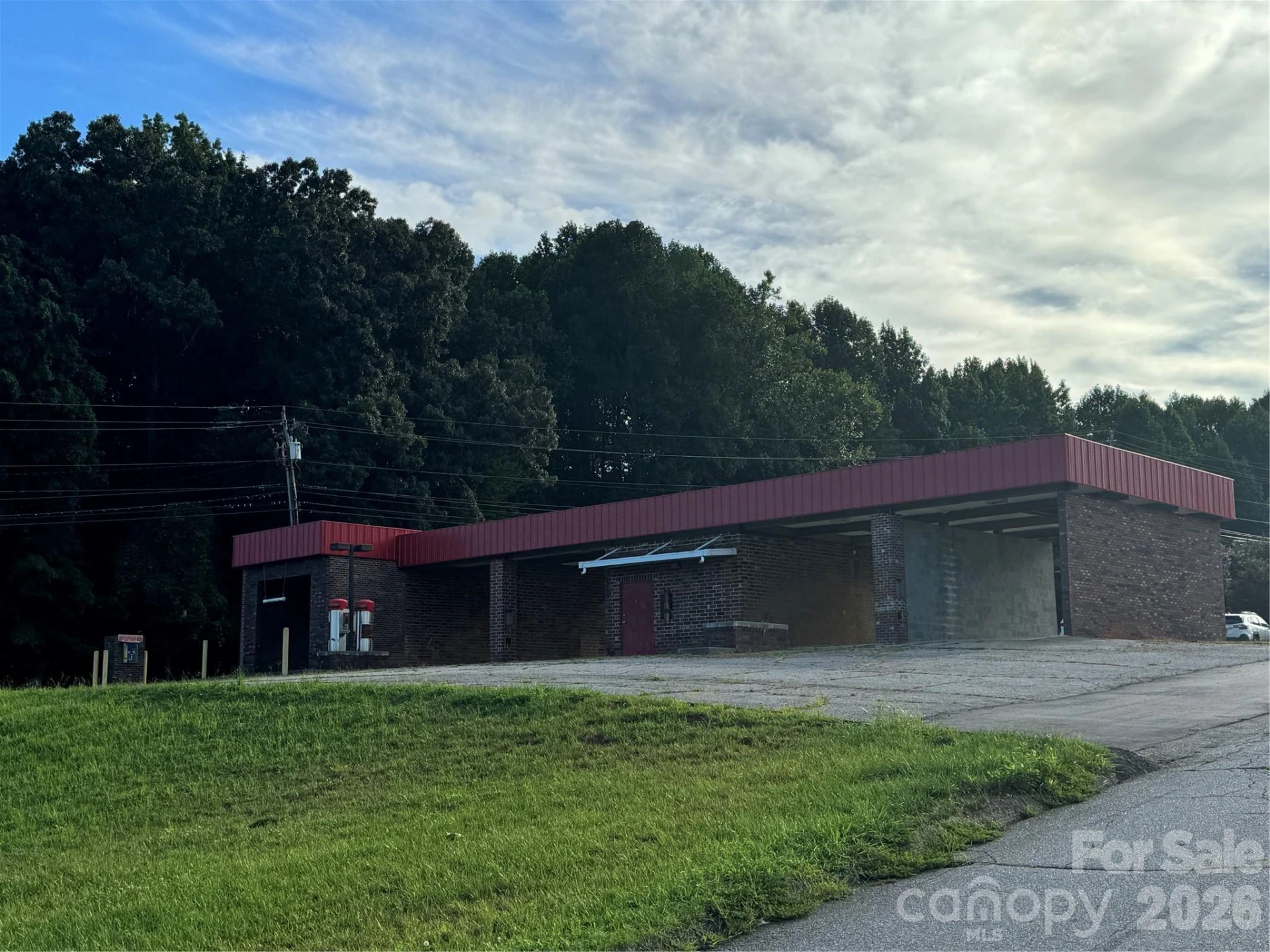 324 Sanford Drive - Photo 5