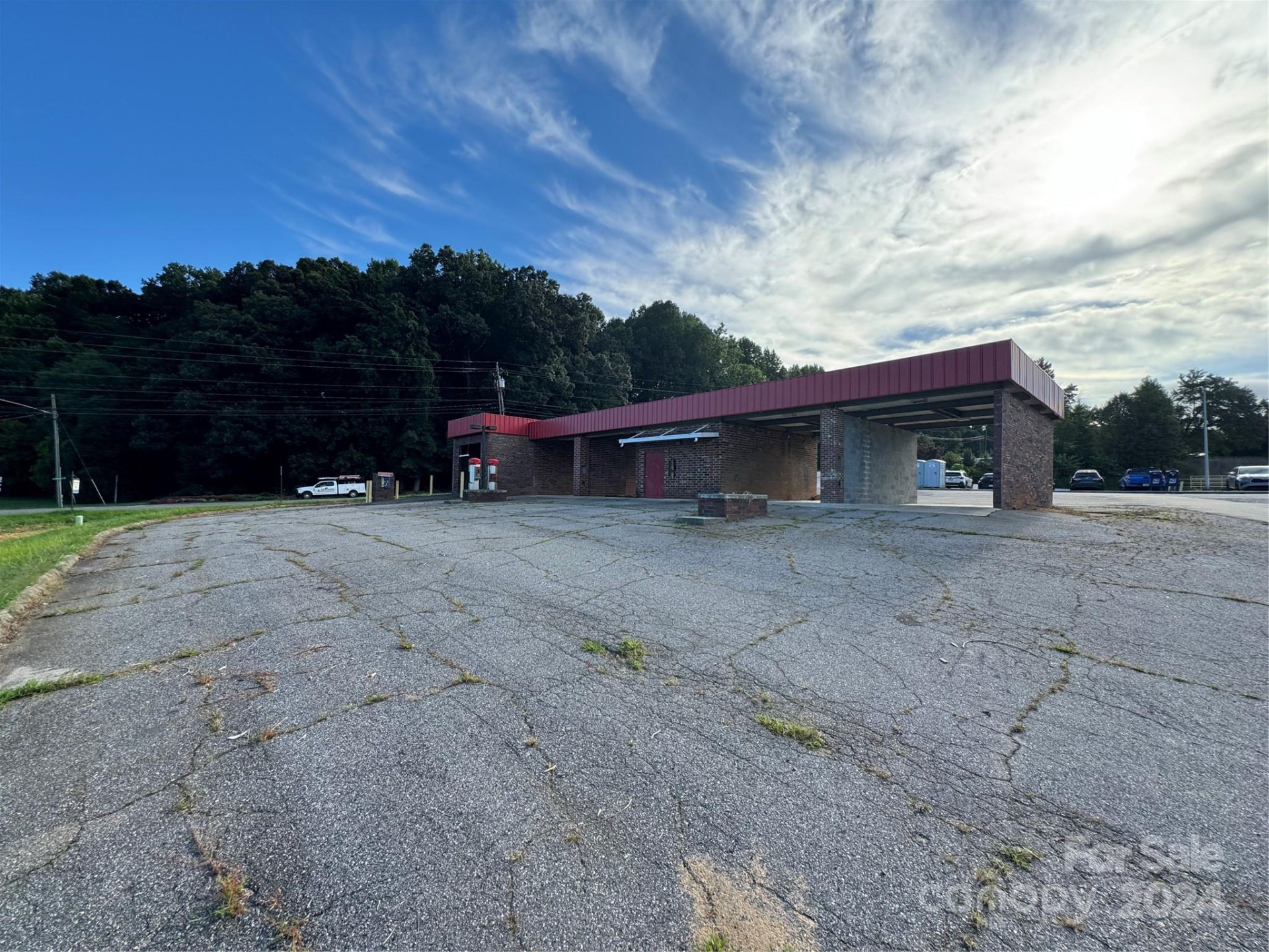 324 Sanford Drive - Photo 7