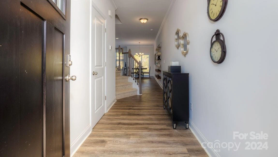 300 Creekview Road - Photo 2