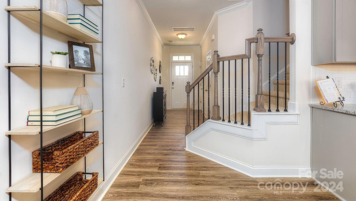300 Creekview Road - Photo 3