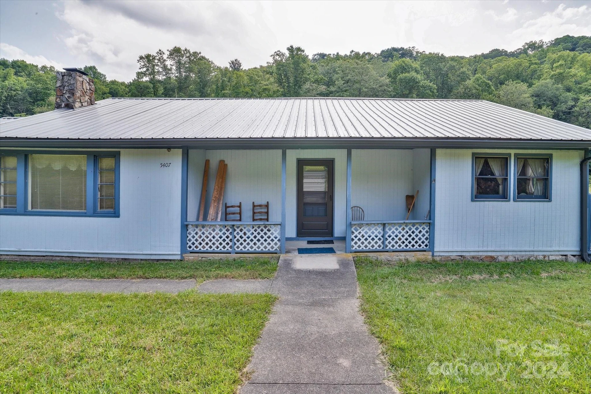 5407 Gerton Highway