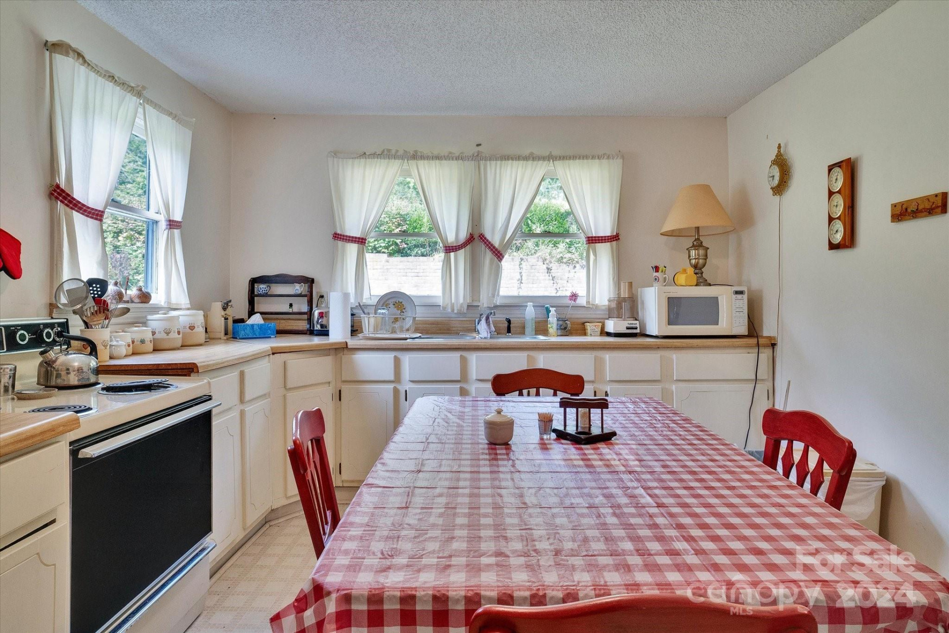 5407 Gerton Highway - Photo 11