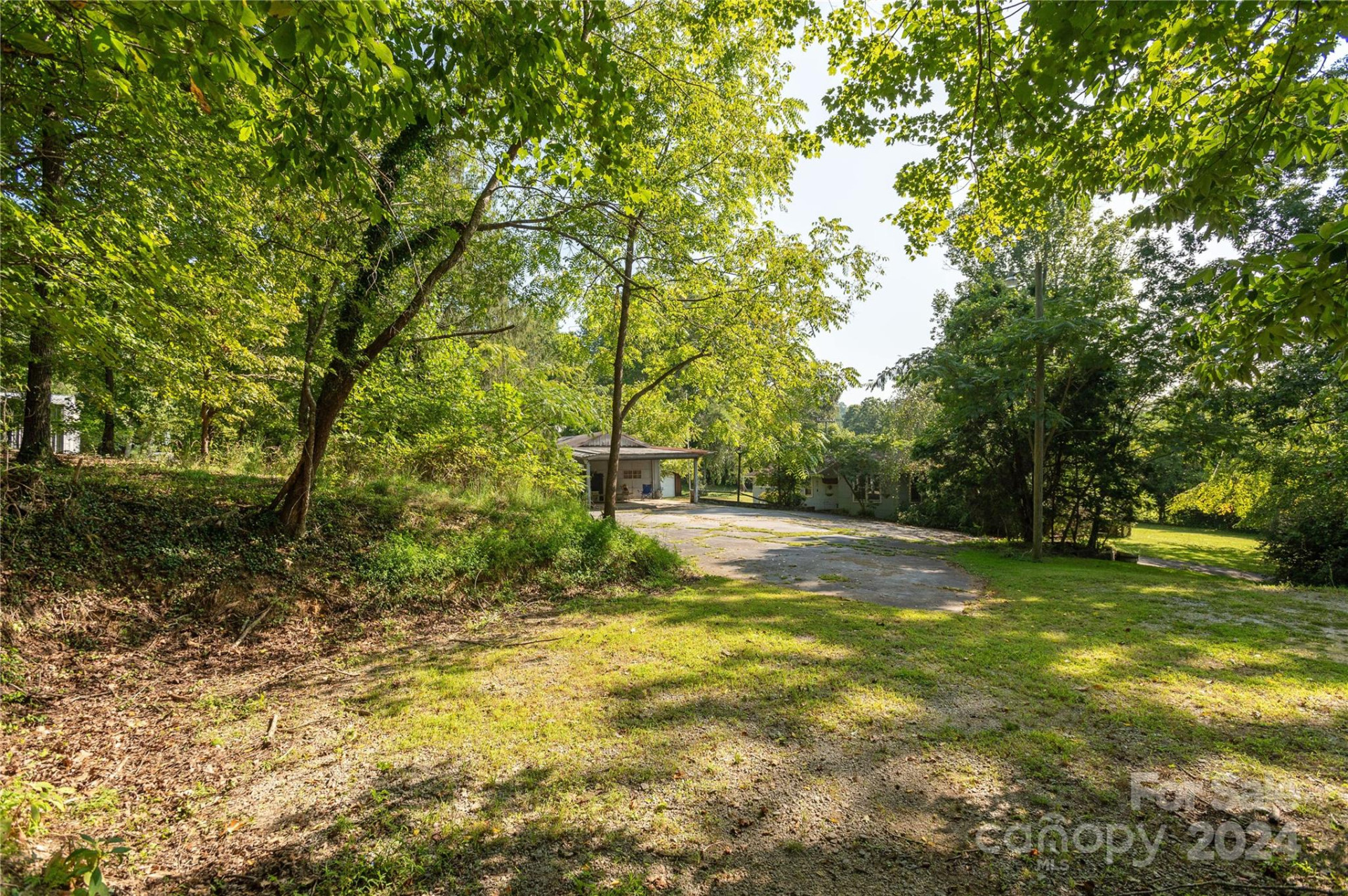 1925 Windsor Drive - Photo 6