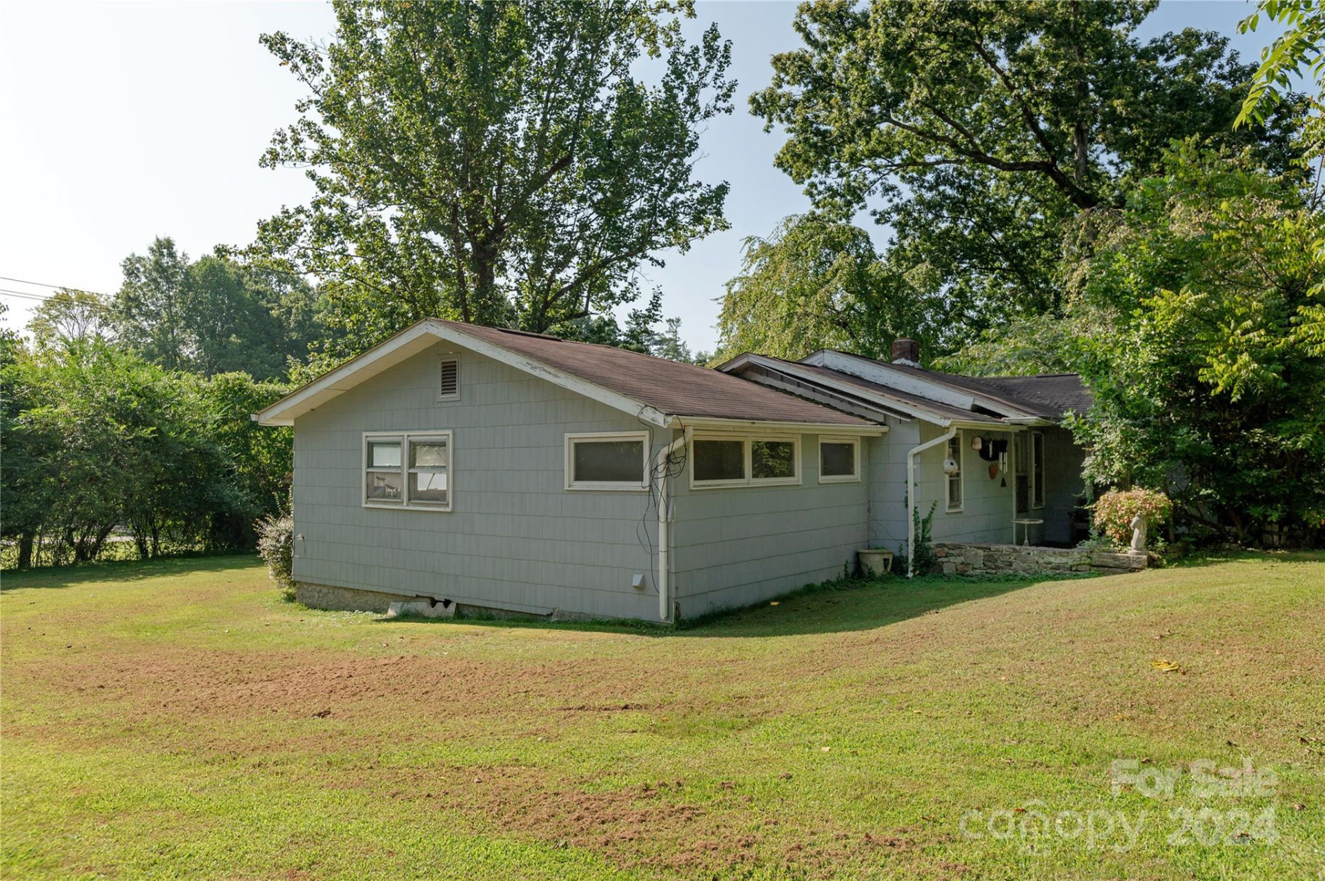 1925 Windsor Drive - Photo 8