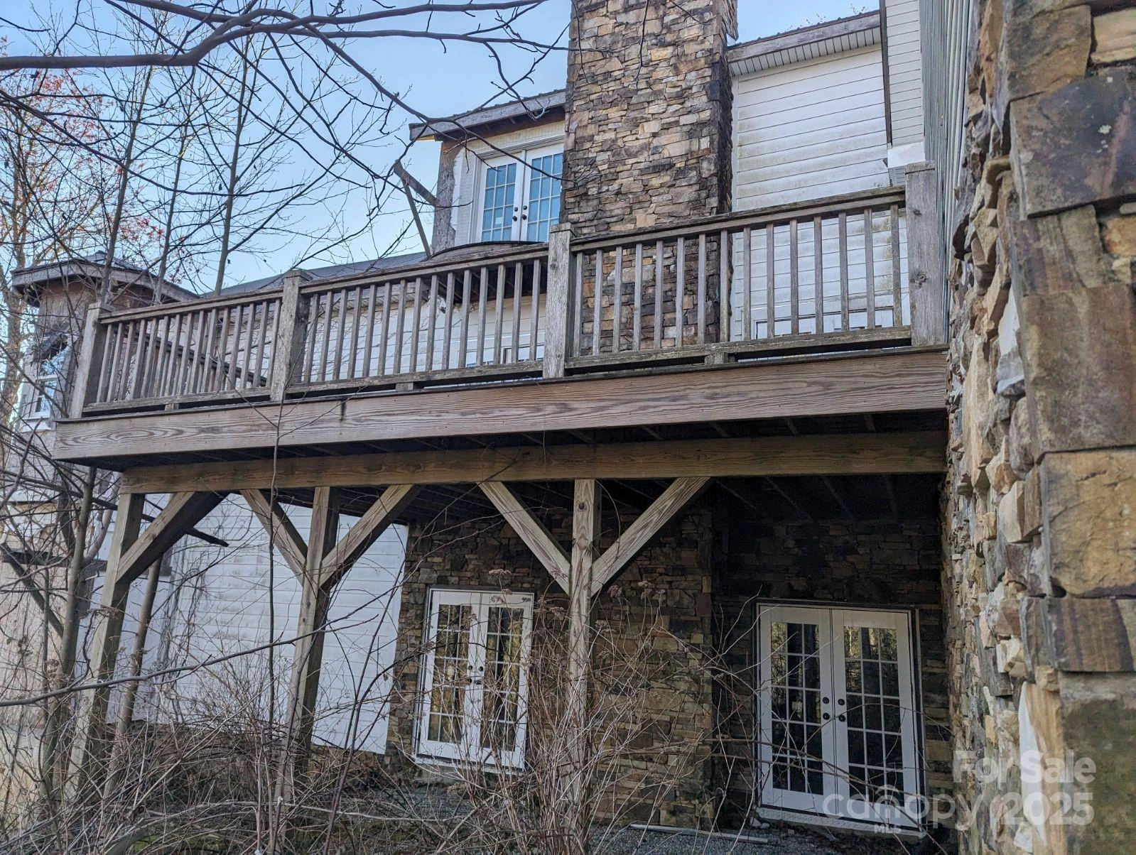 1605 Golden Road - Photo 6