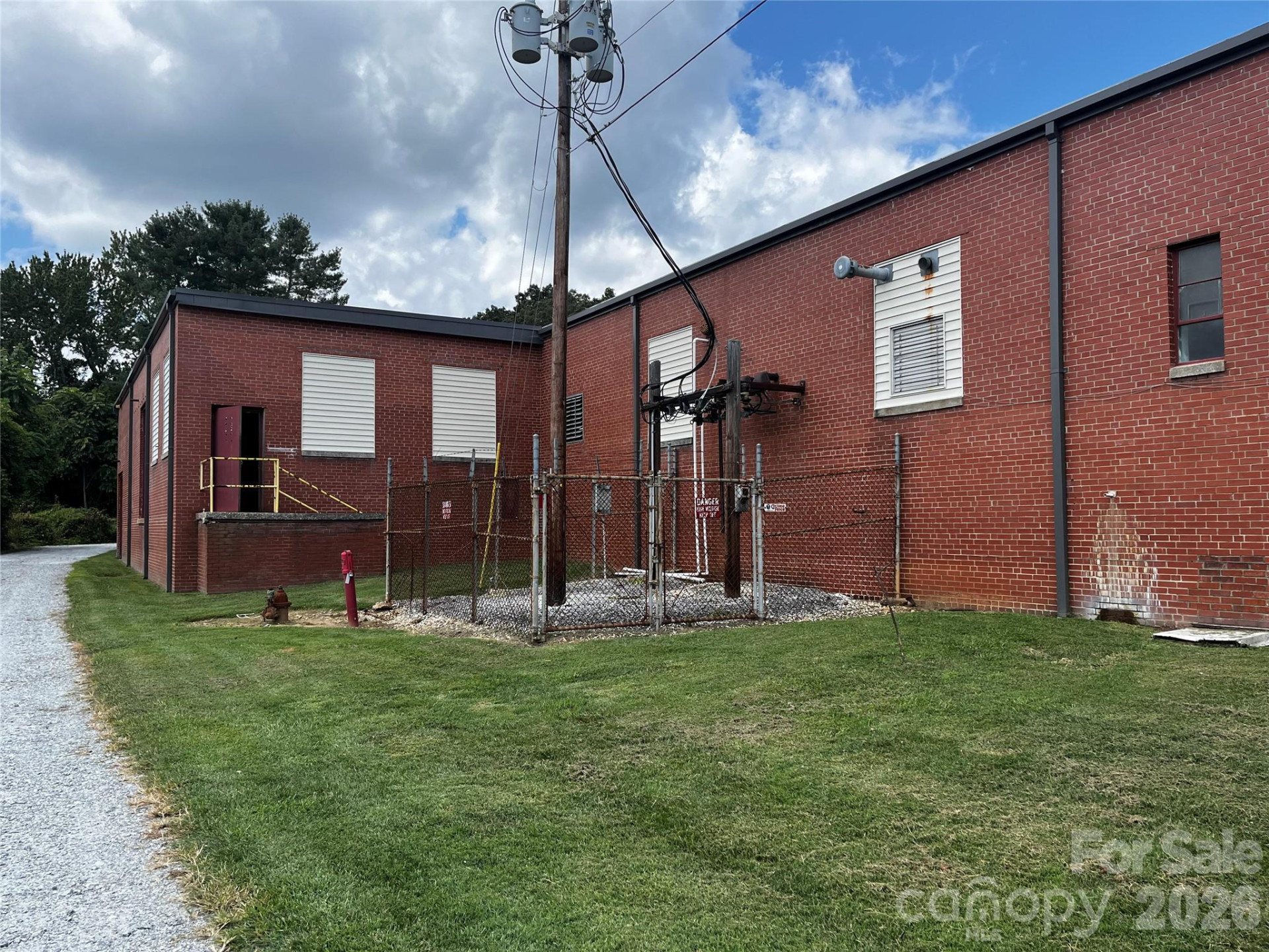 1495 North Main Street - Photo 6