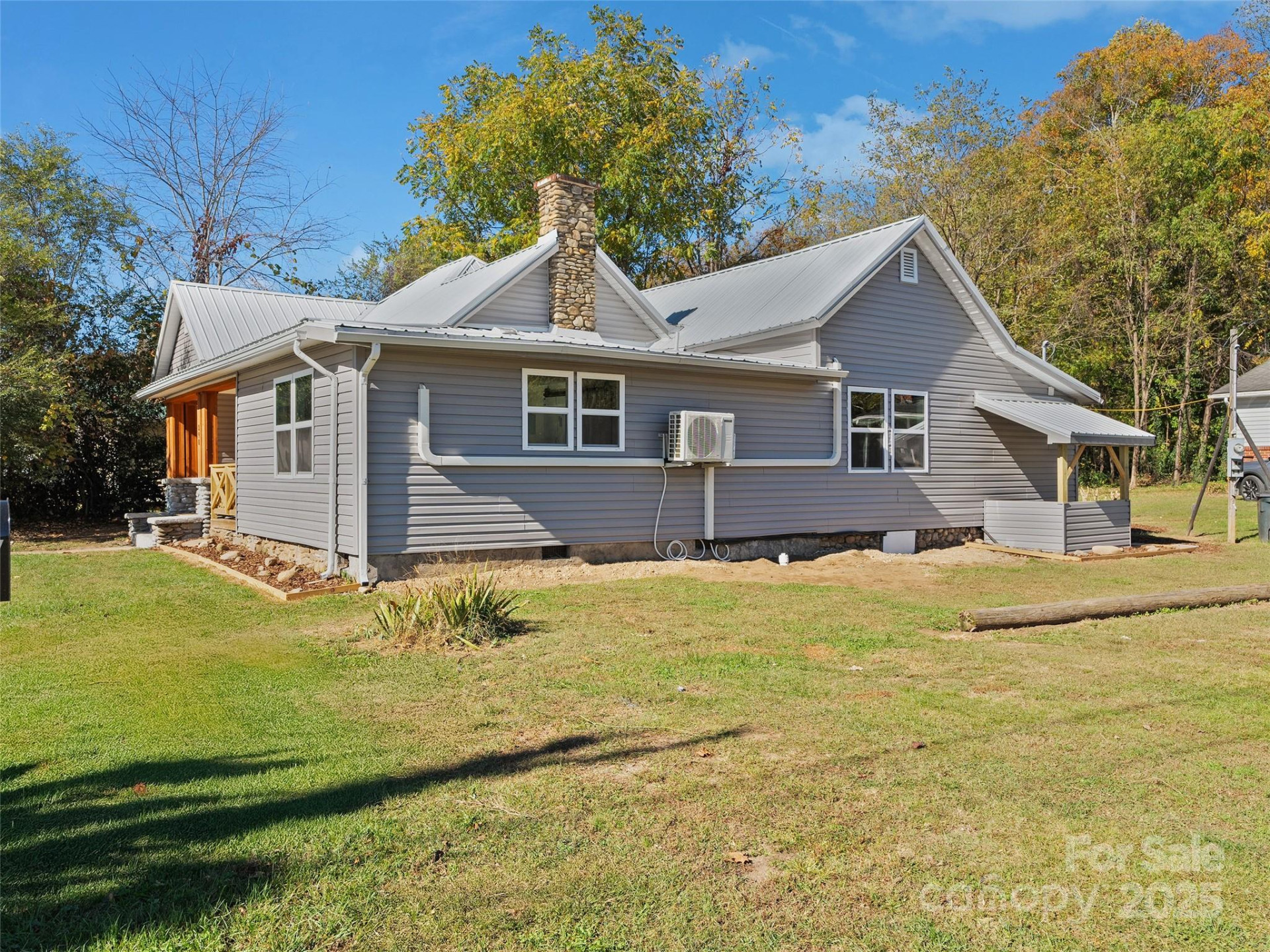 290 Killian Street - Photo 2