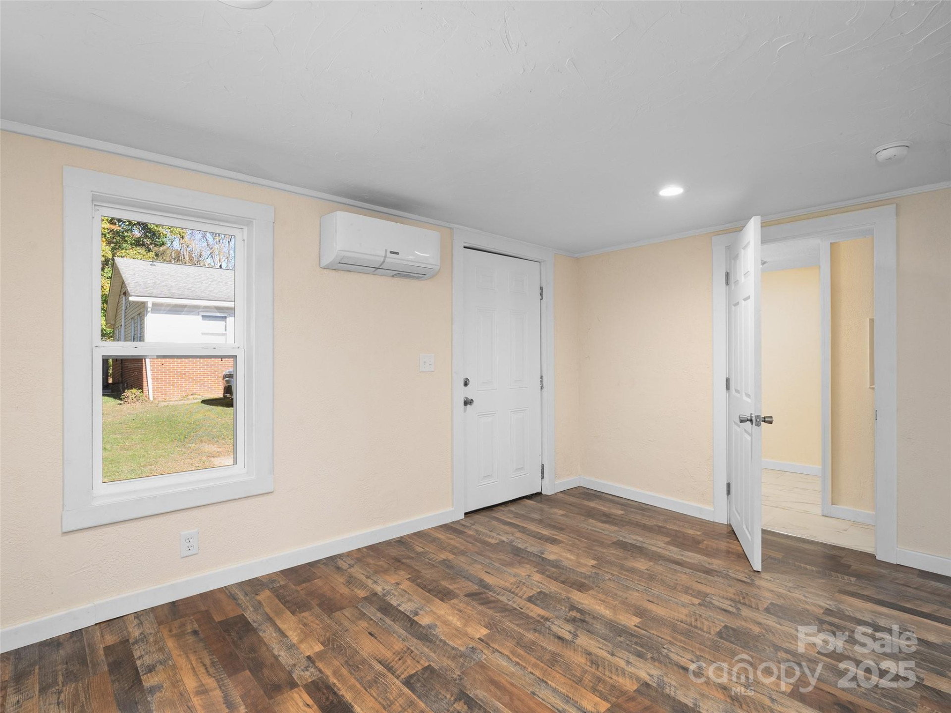 290 Killian Street - Photo 16