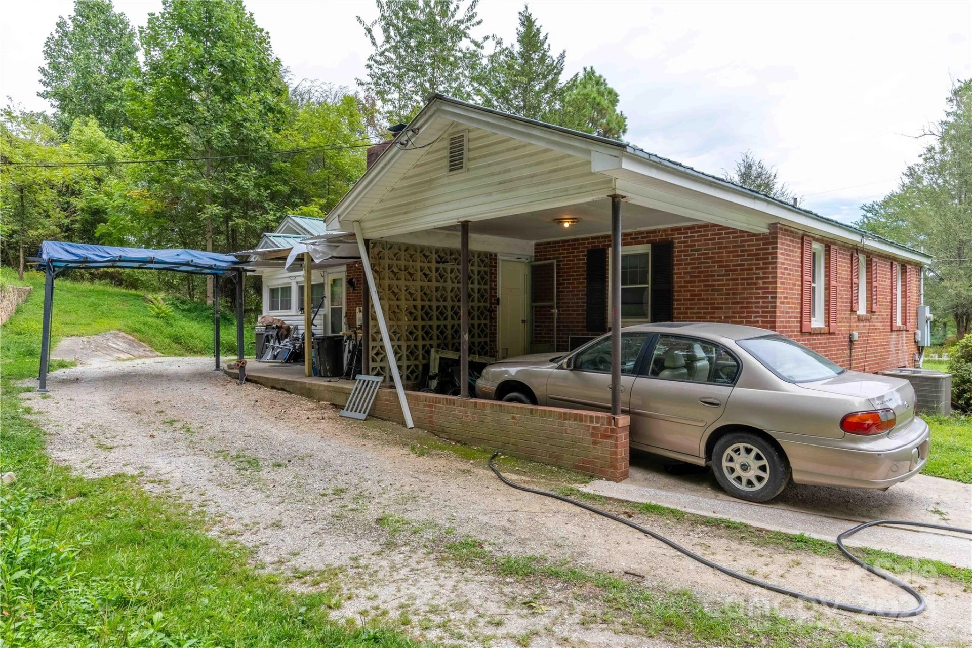 603 Halsbury Avenue - Photo 12