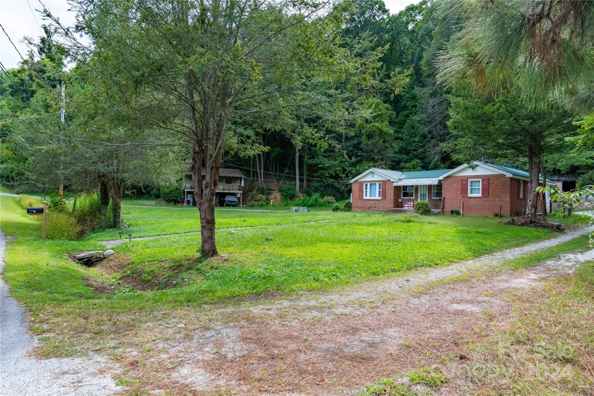 603 Halsbury Avenue - Photo 19