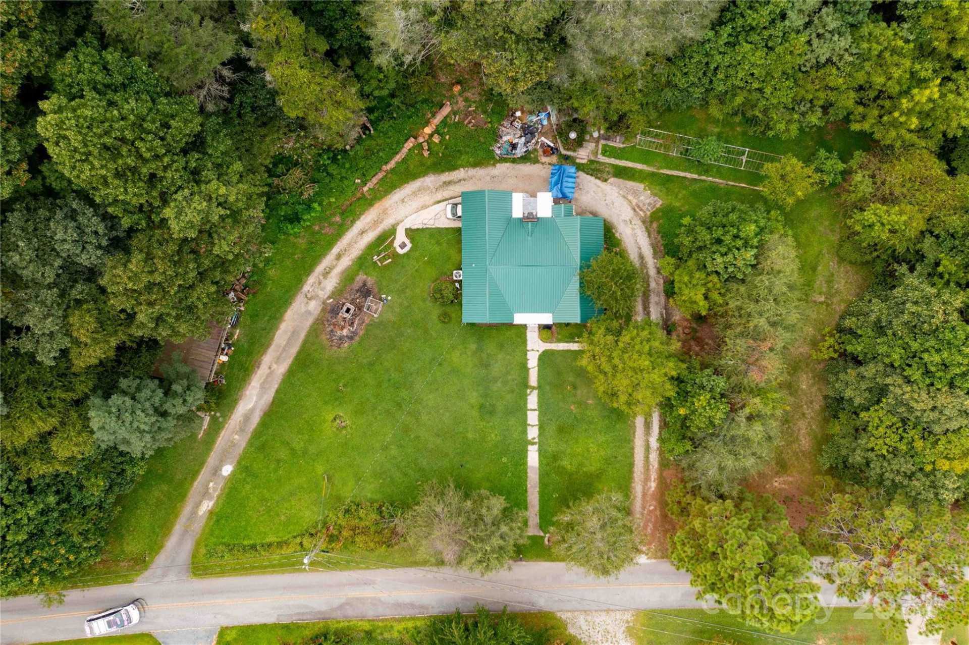 603 Halsbury Avenue - Photo 5