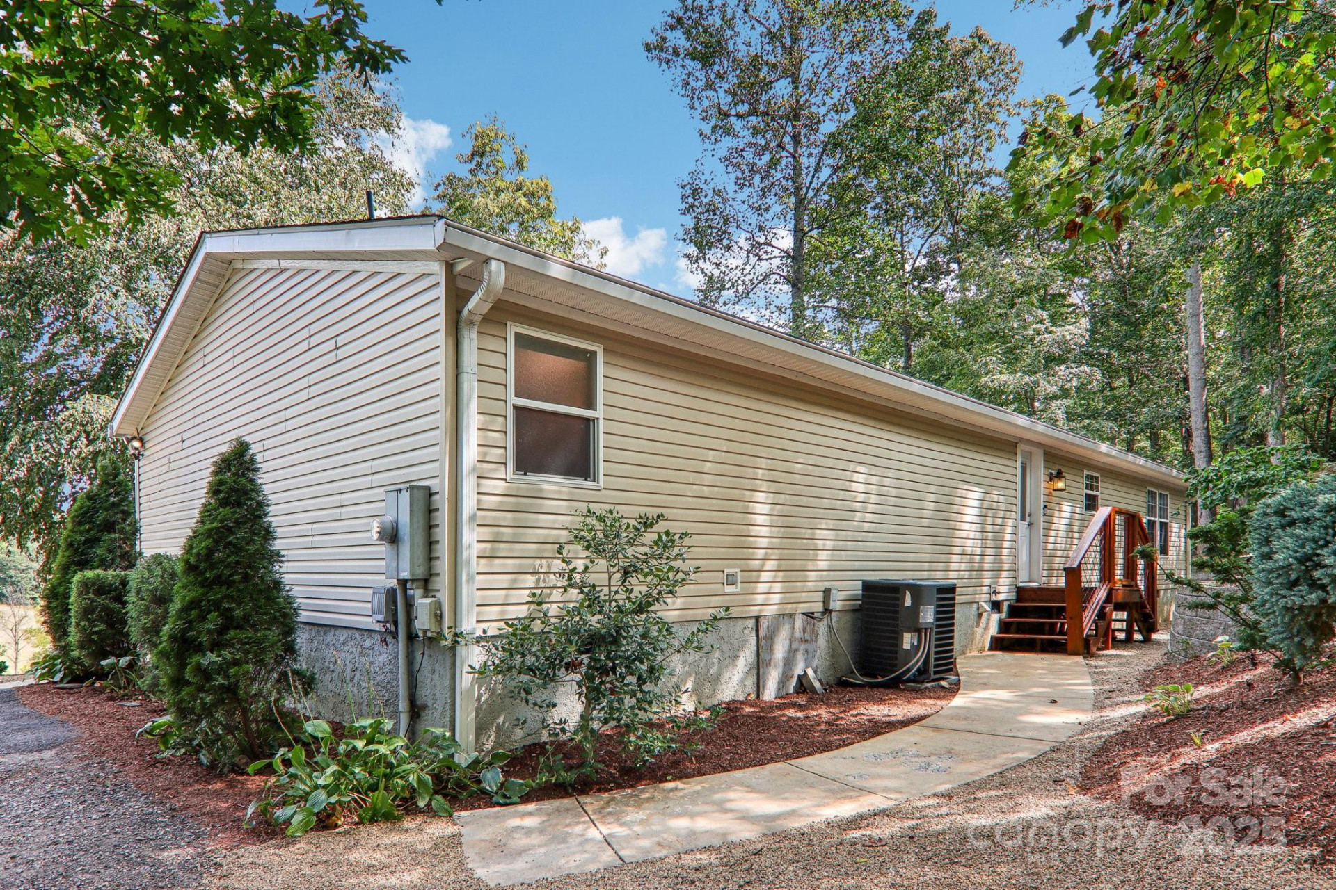 18 Spencer Road - Photo 3