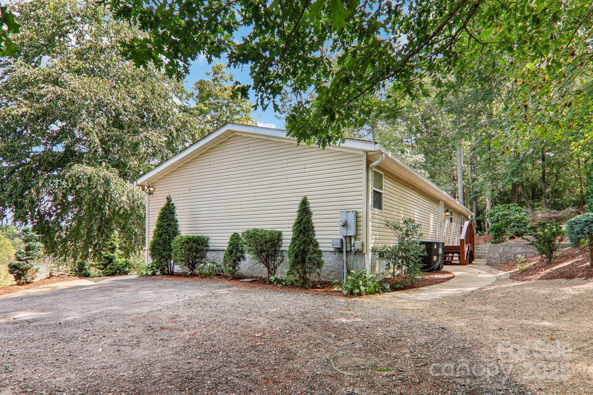 18 Spencer Road - Photo 4