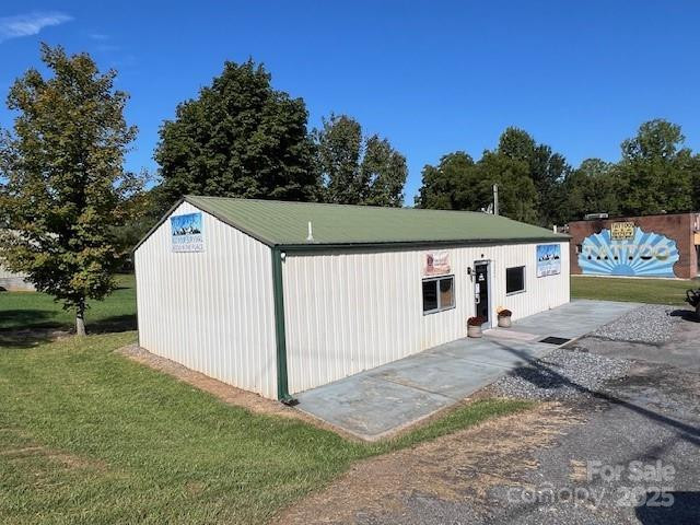 222 Center Street - Photo 2