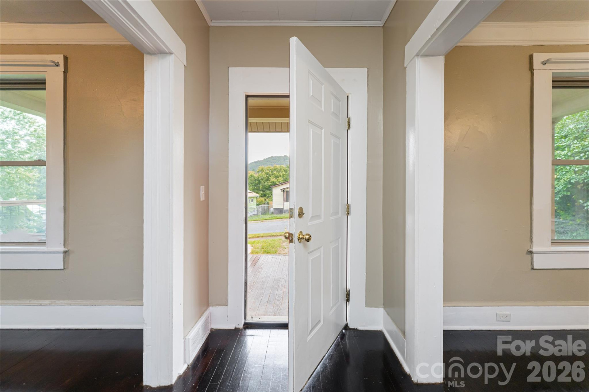 22 Pine Grove Avenue - Photo 5