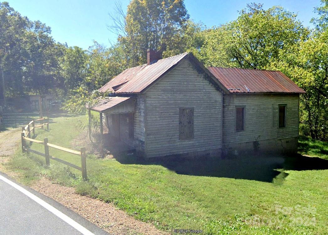 4246 Henry River Road - Photo 9