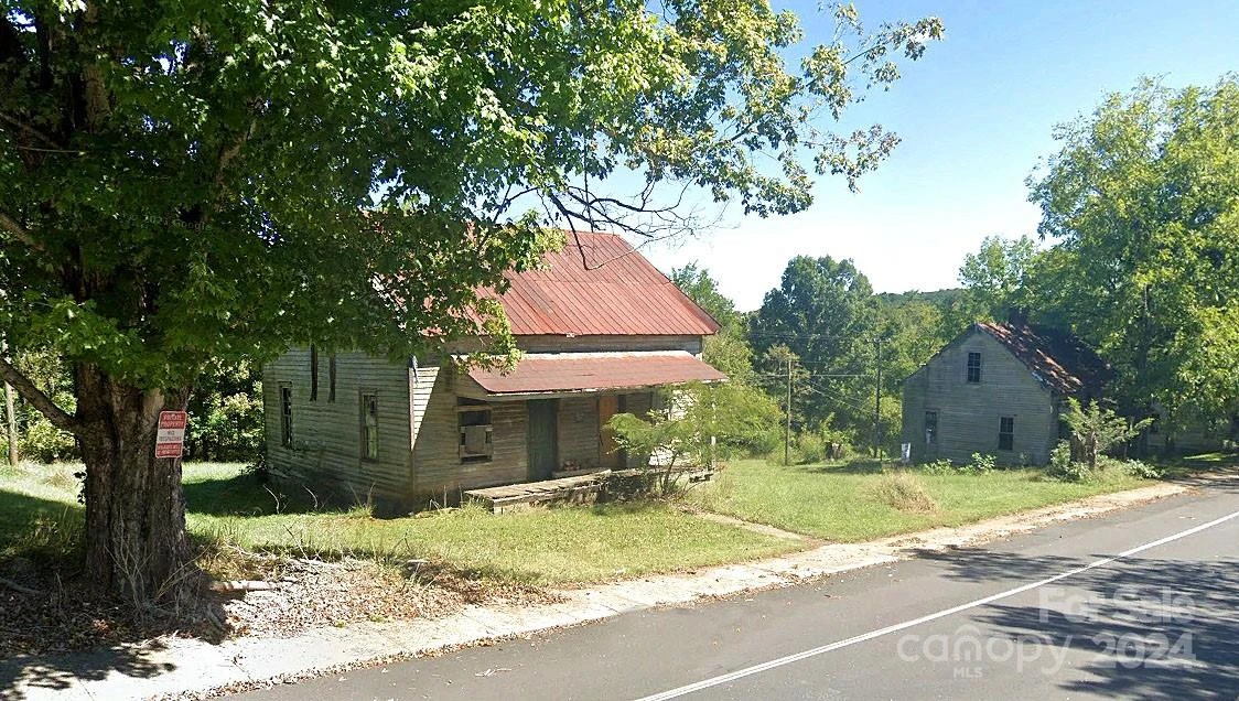 4255 Henry River Road - Photo 4