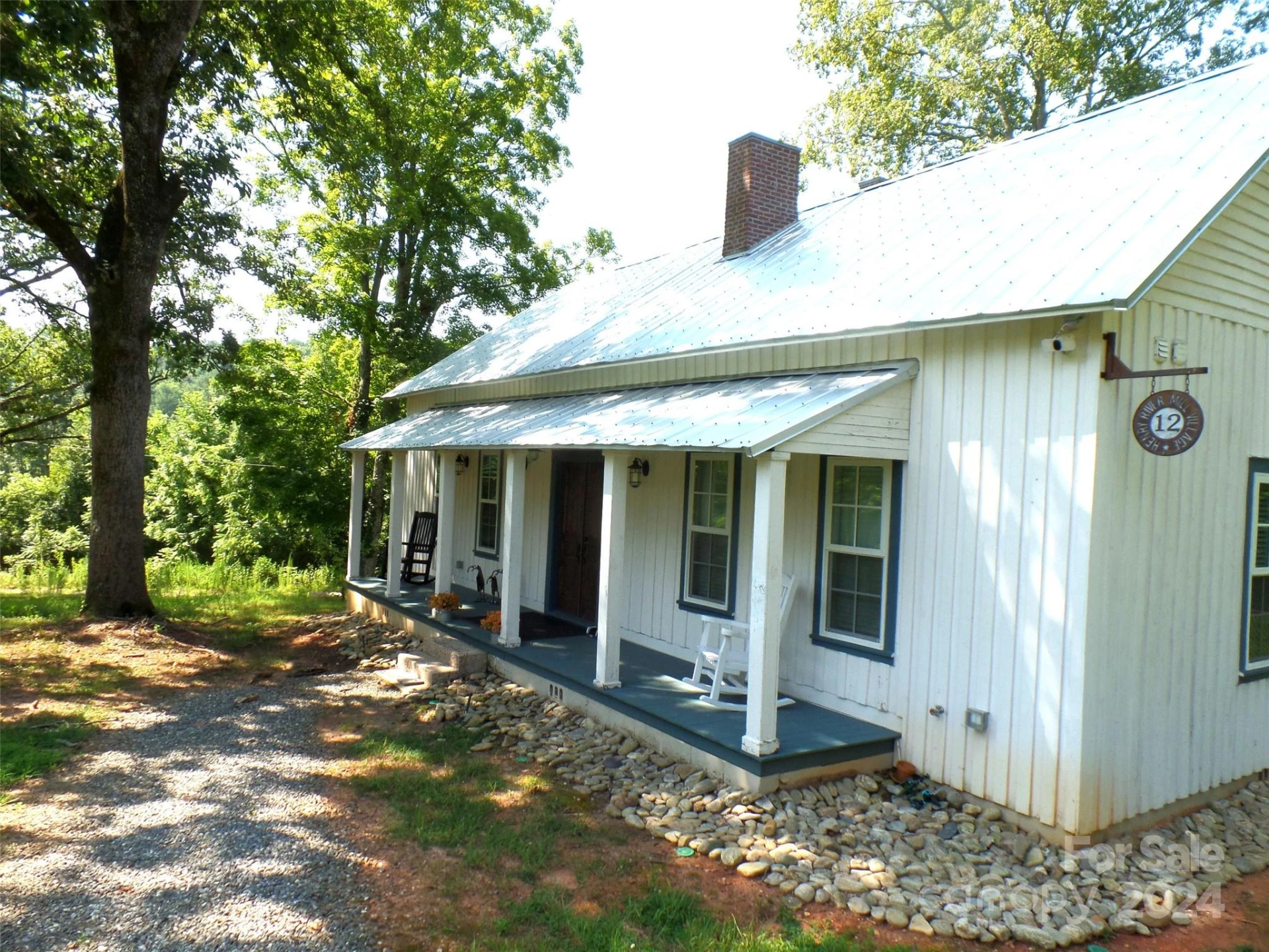 4255 Henry River Road - Photo 9