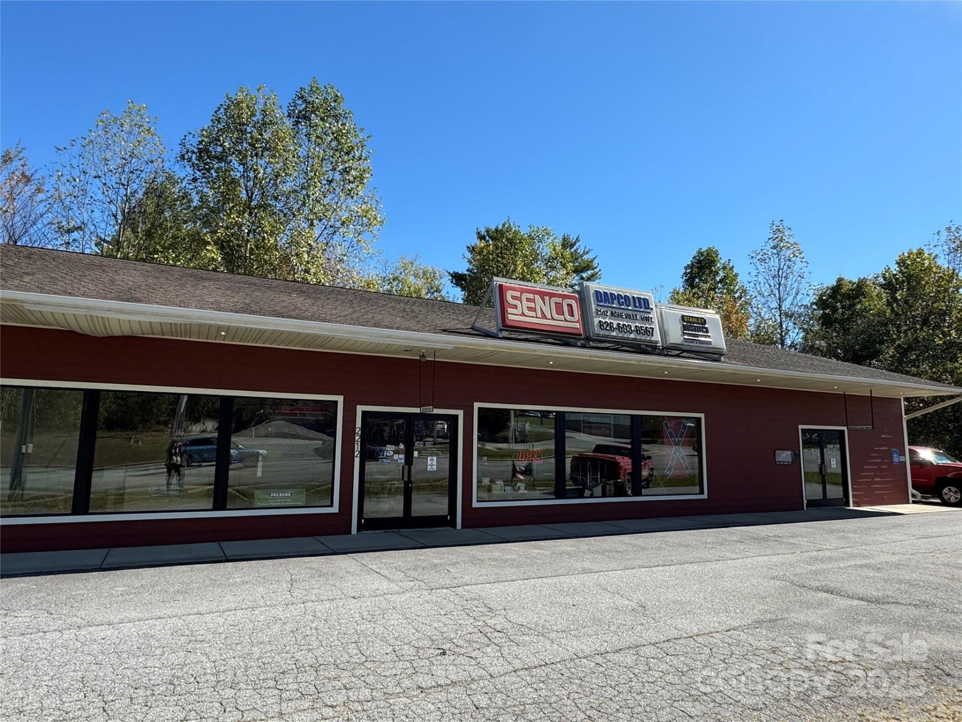 2212 Asheville Highway - Photo 2