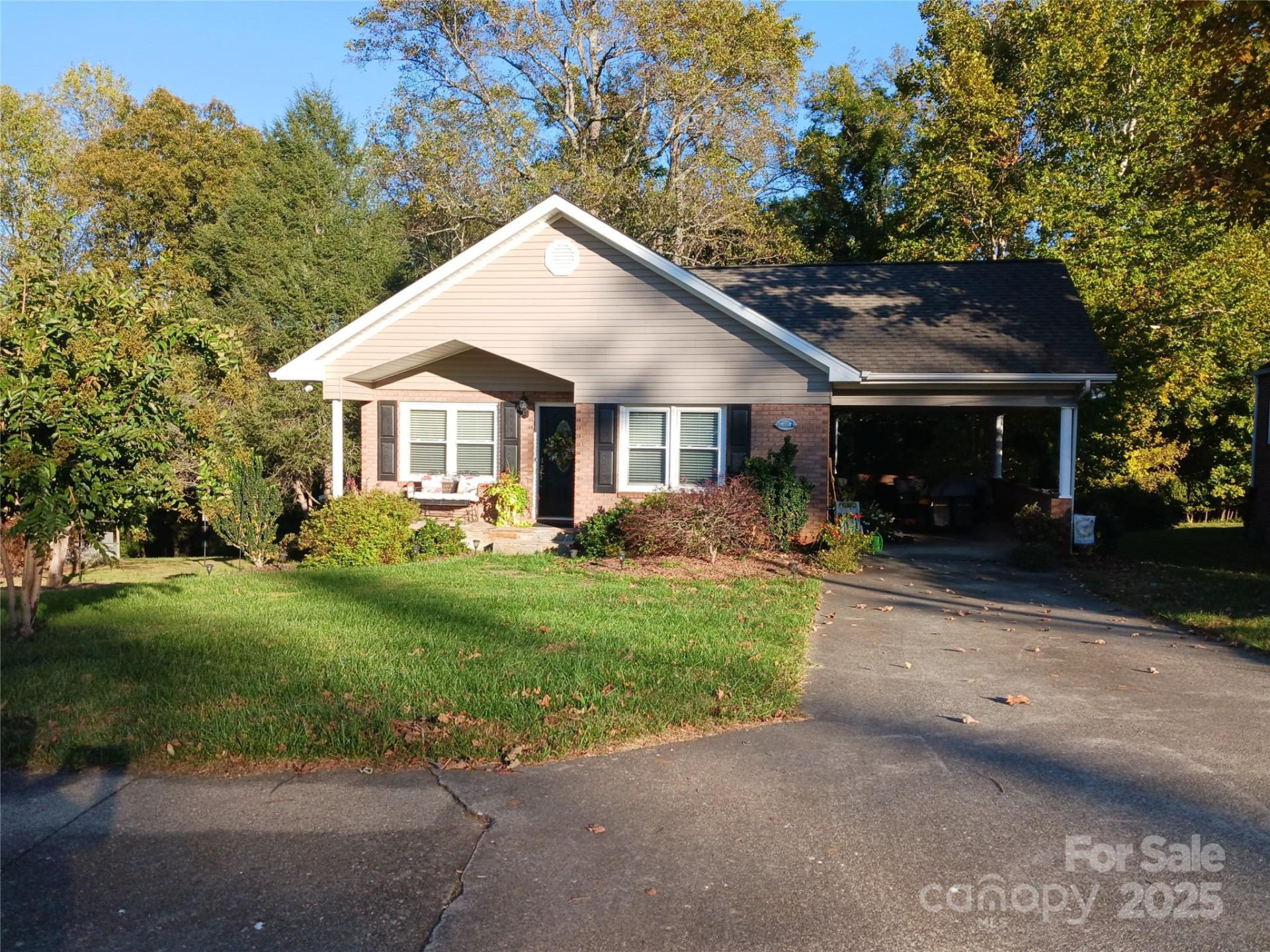 309 Rodoret Street - Photo 2