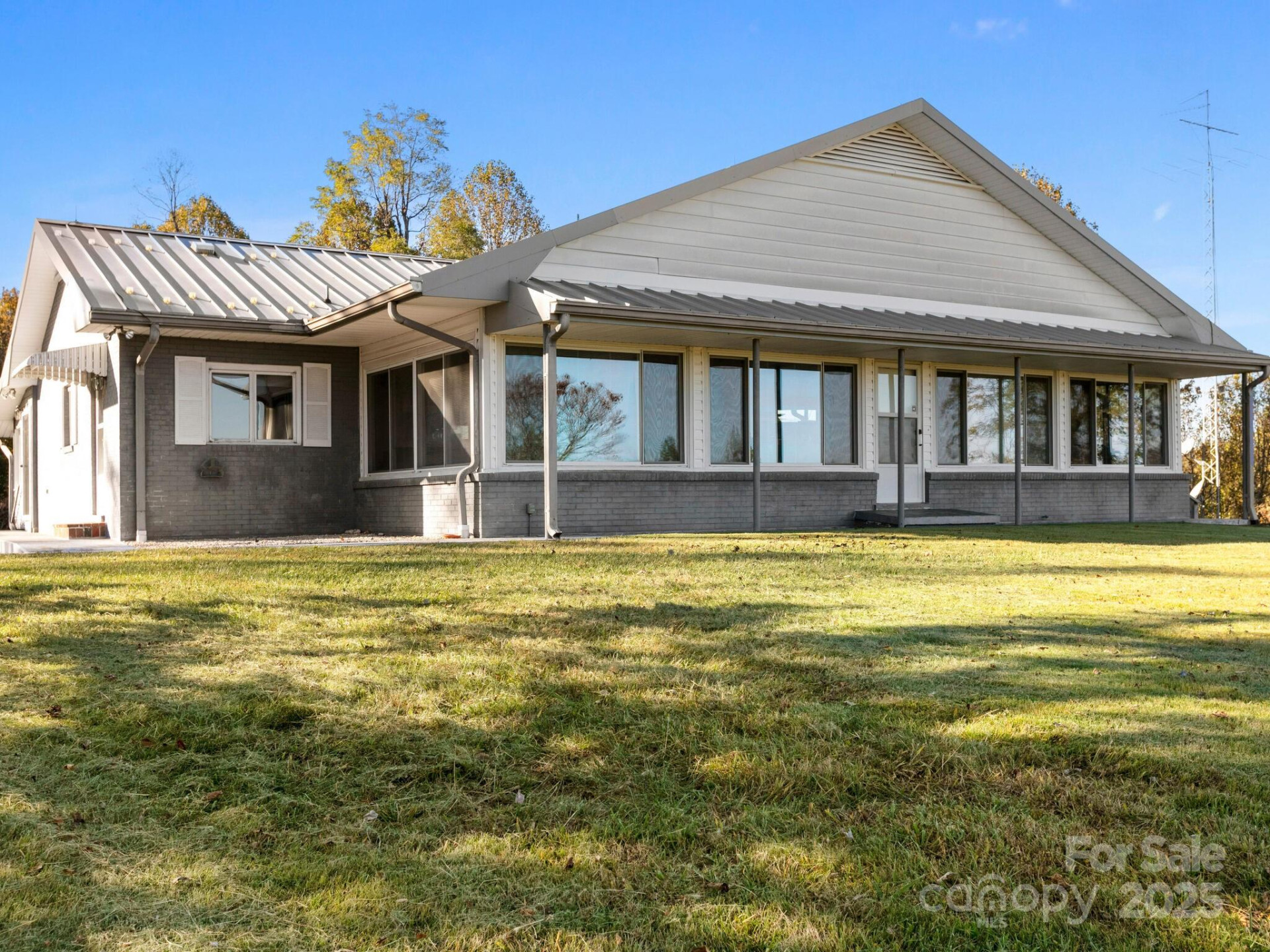 5481 Greenville Highway - Photo 10