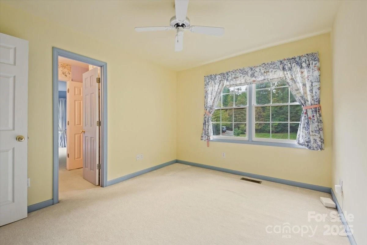 5580 Greenville Highway - Photo 33