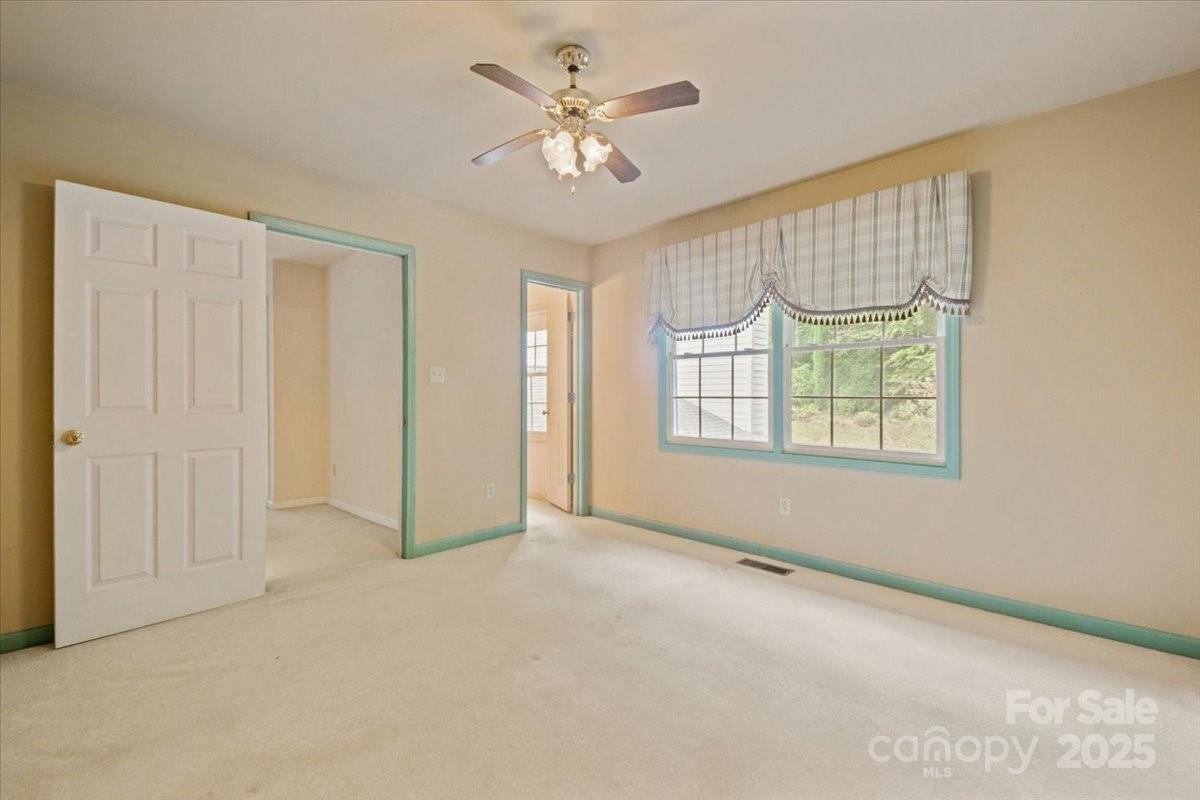 5580 Greenville Highway - Photo 34