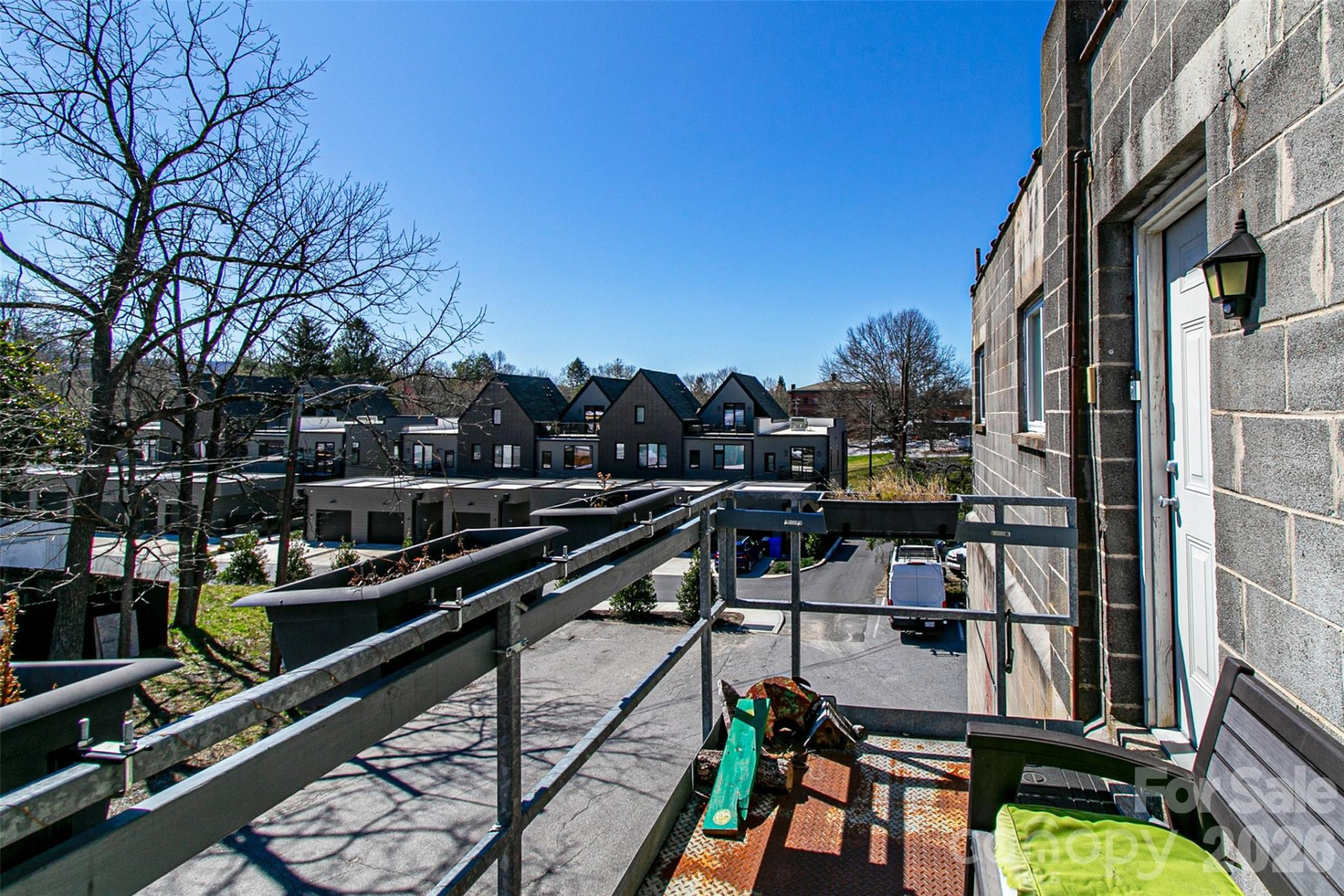 84 Main Street - Photo 4