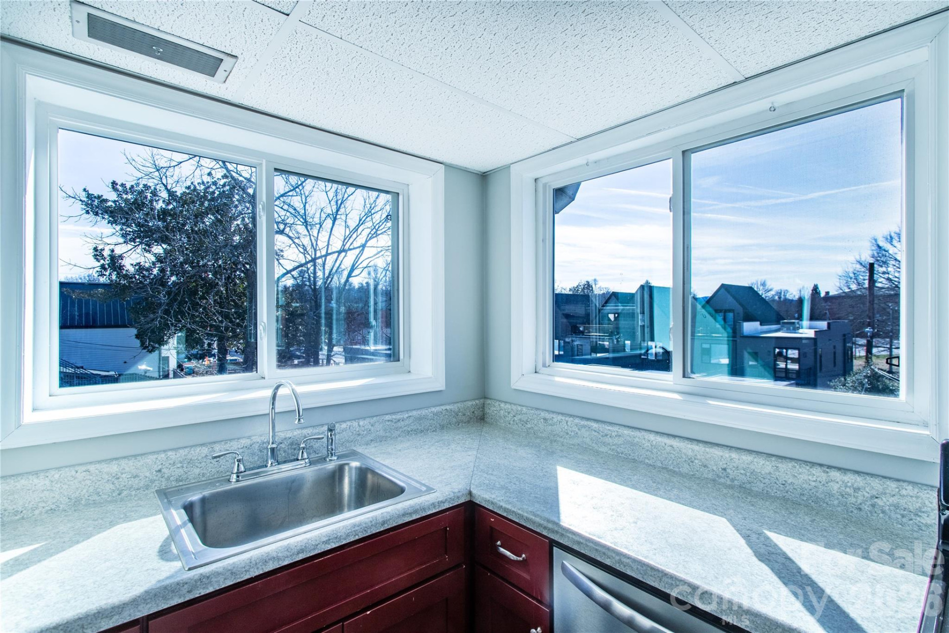 84 Main Street - Photo 9