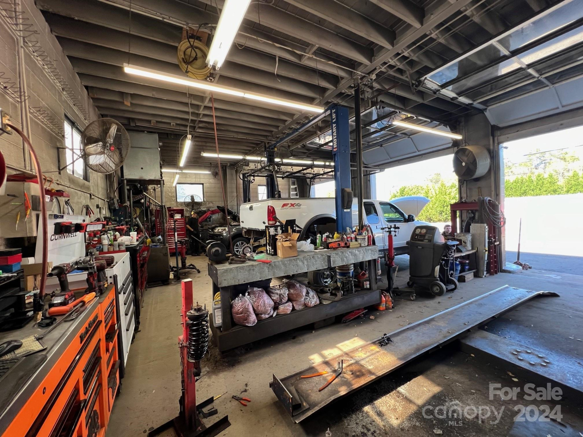 2140 US 70 Highway - Photo 7