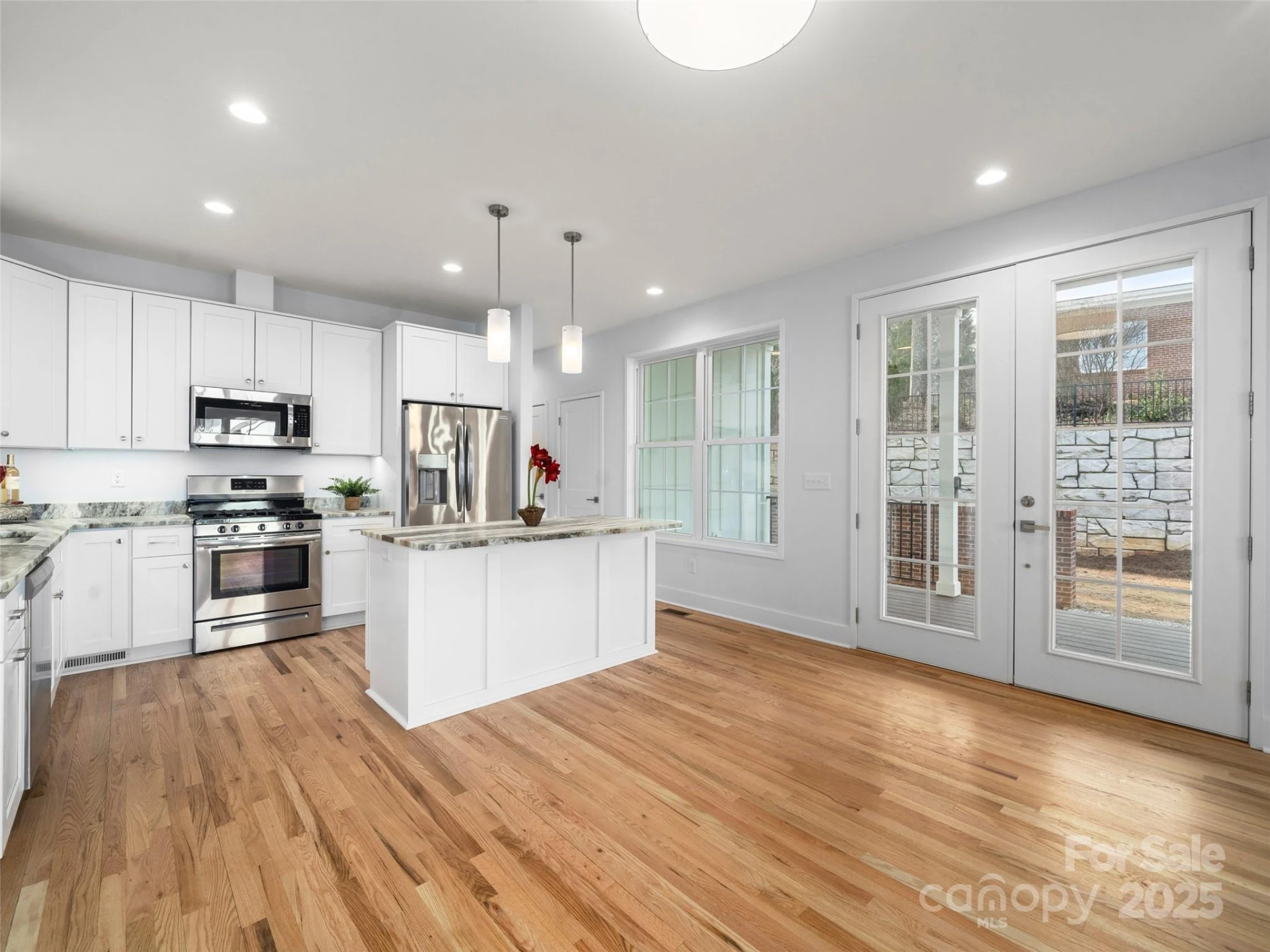 24 Skyvue Court #D - Photo 3
