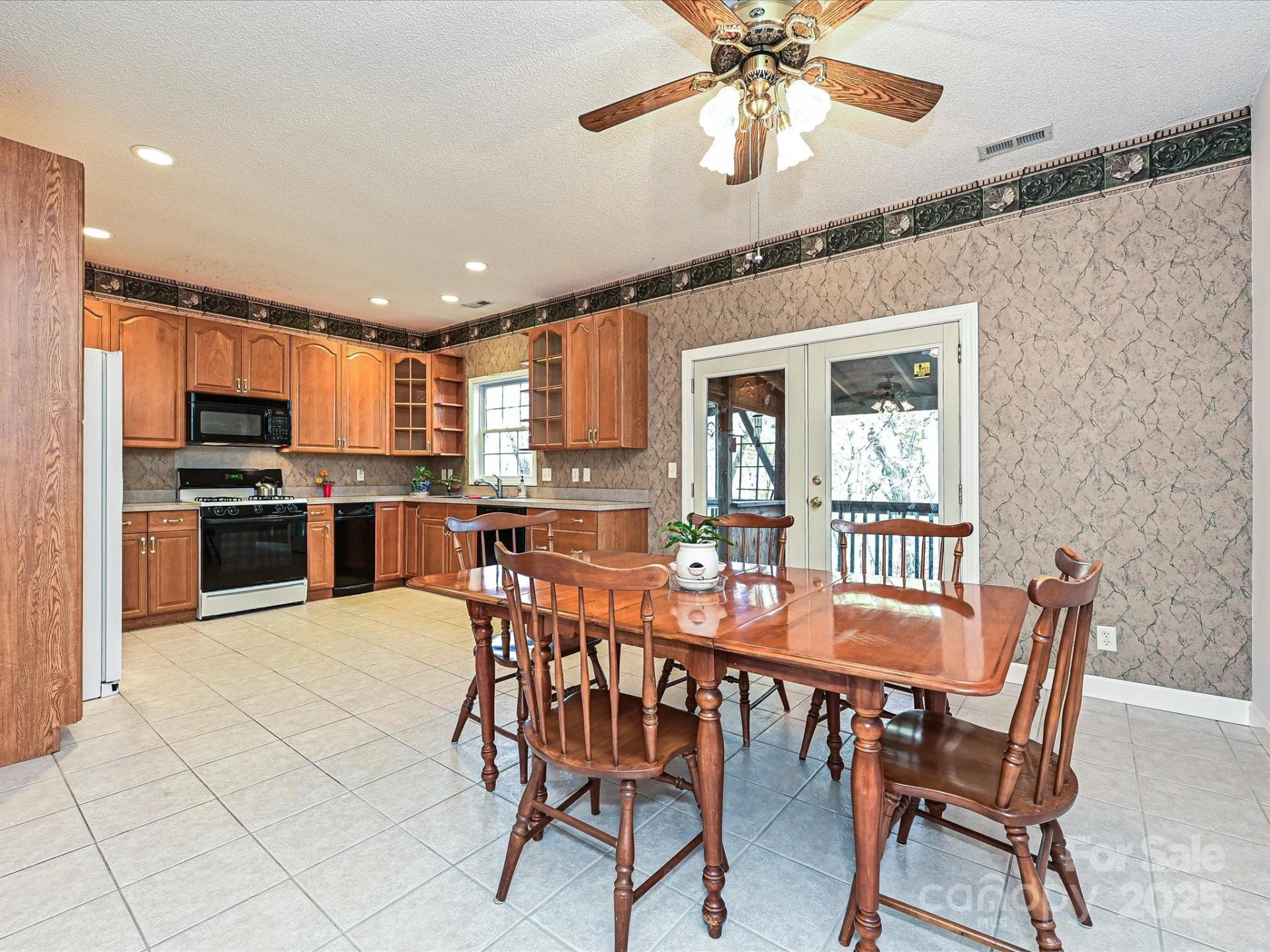 25040 Timberlake Drive - Photo 10