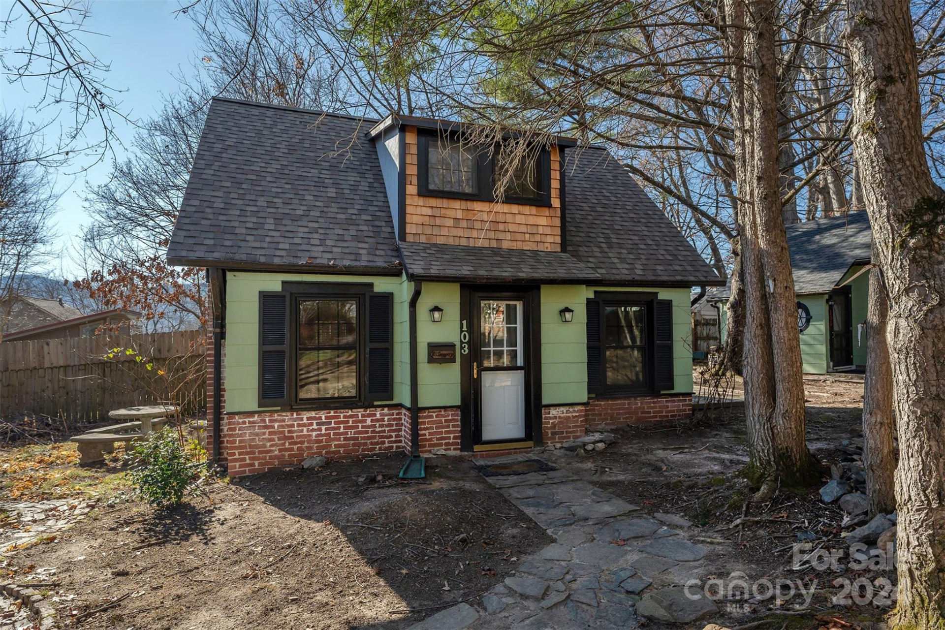 103 & 105 Pine Street - Photo 5