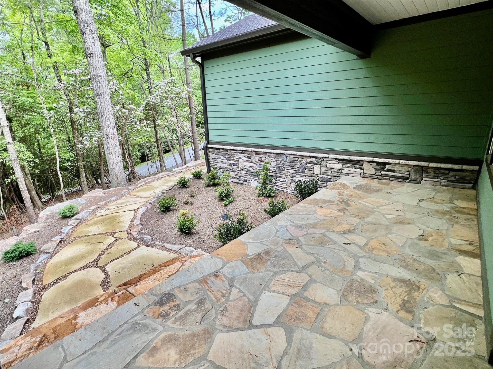 397 Soquili Drive - Photo 3