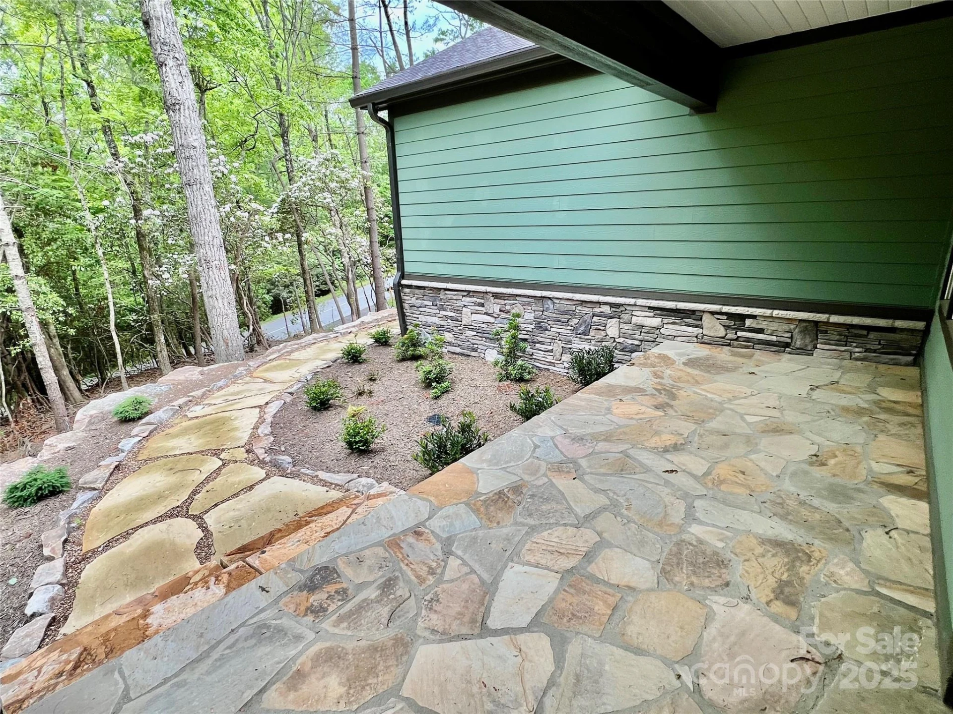 397 Soquili Drive - Photo 3
