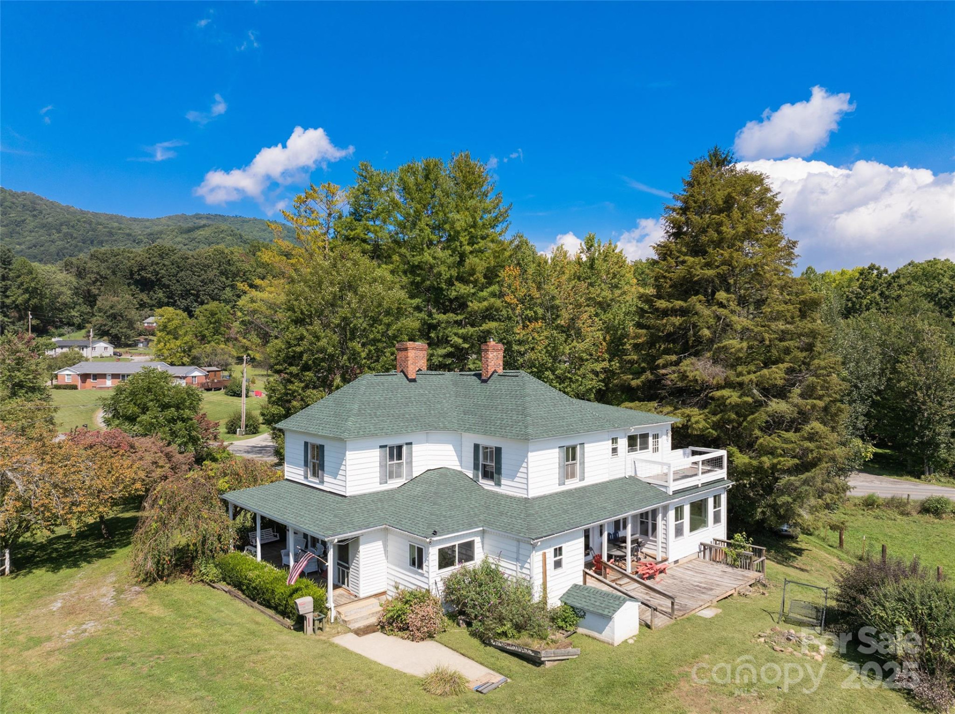 4912 Pigeon Road - Photo 2