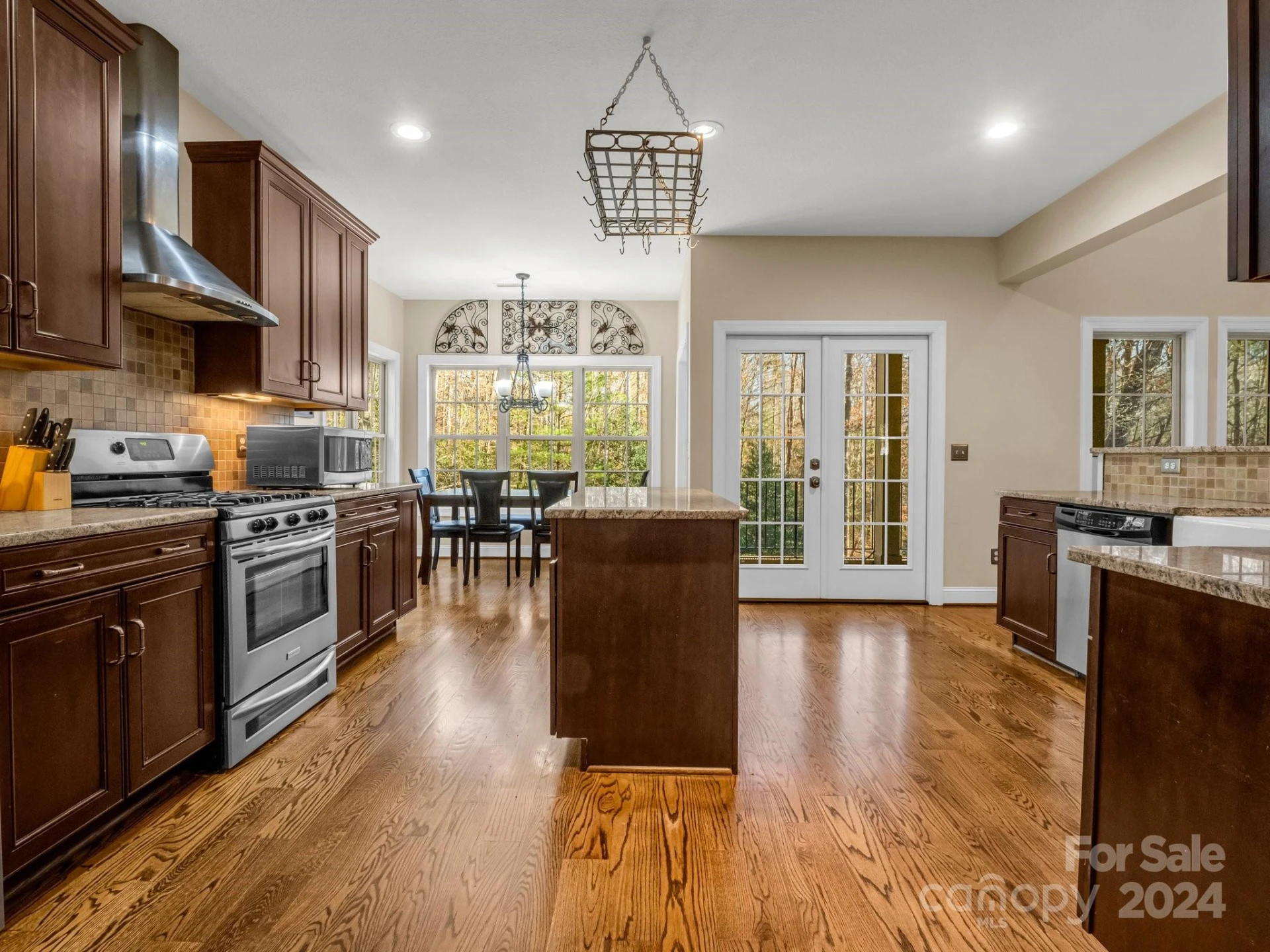148 Courtland Court - Photo 11