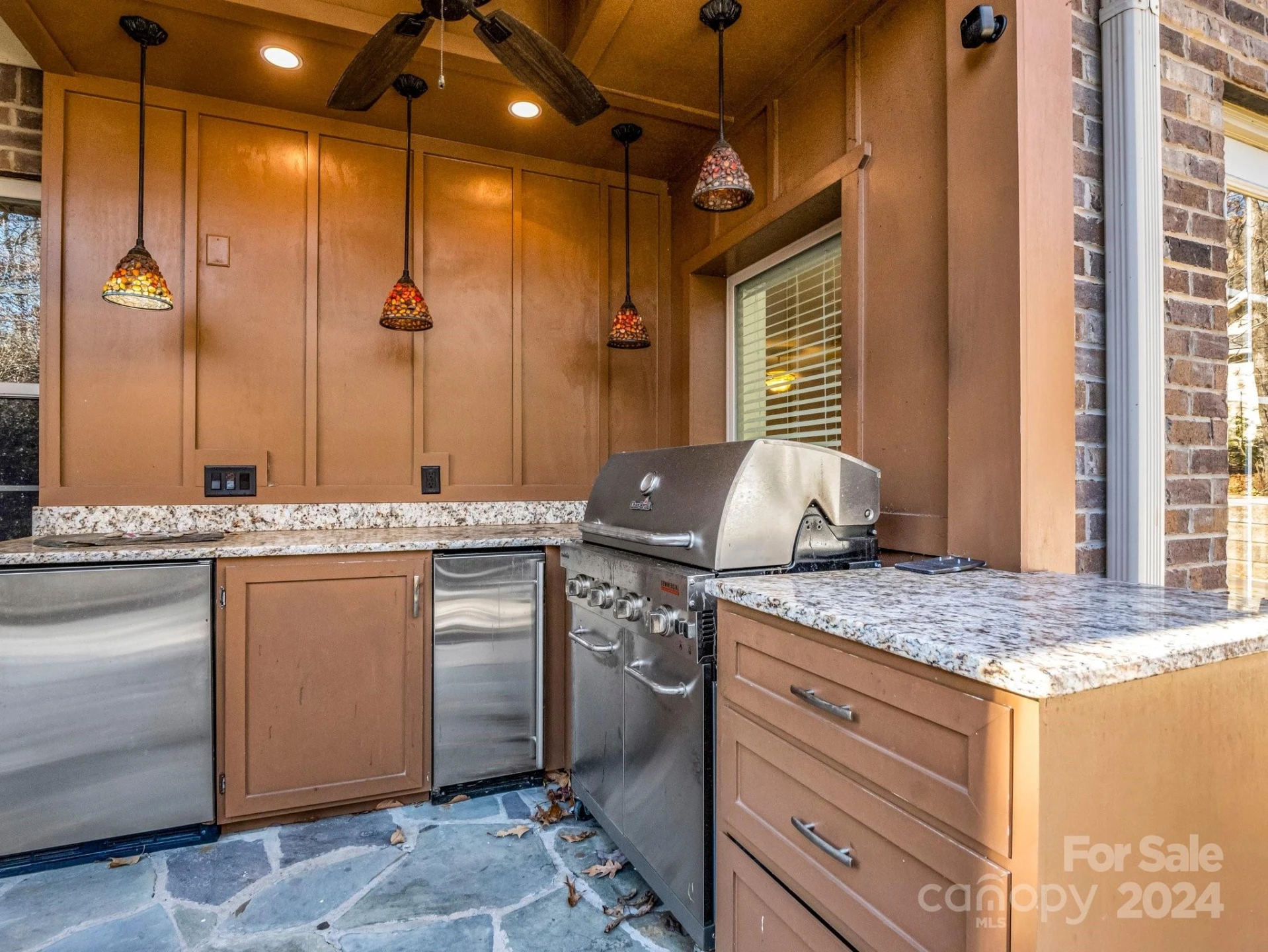 148 Courtland Court - Photo 33
