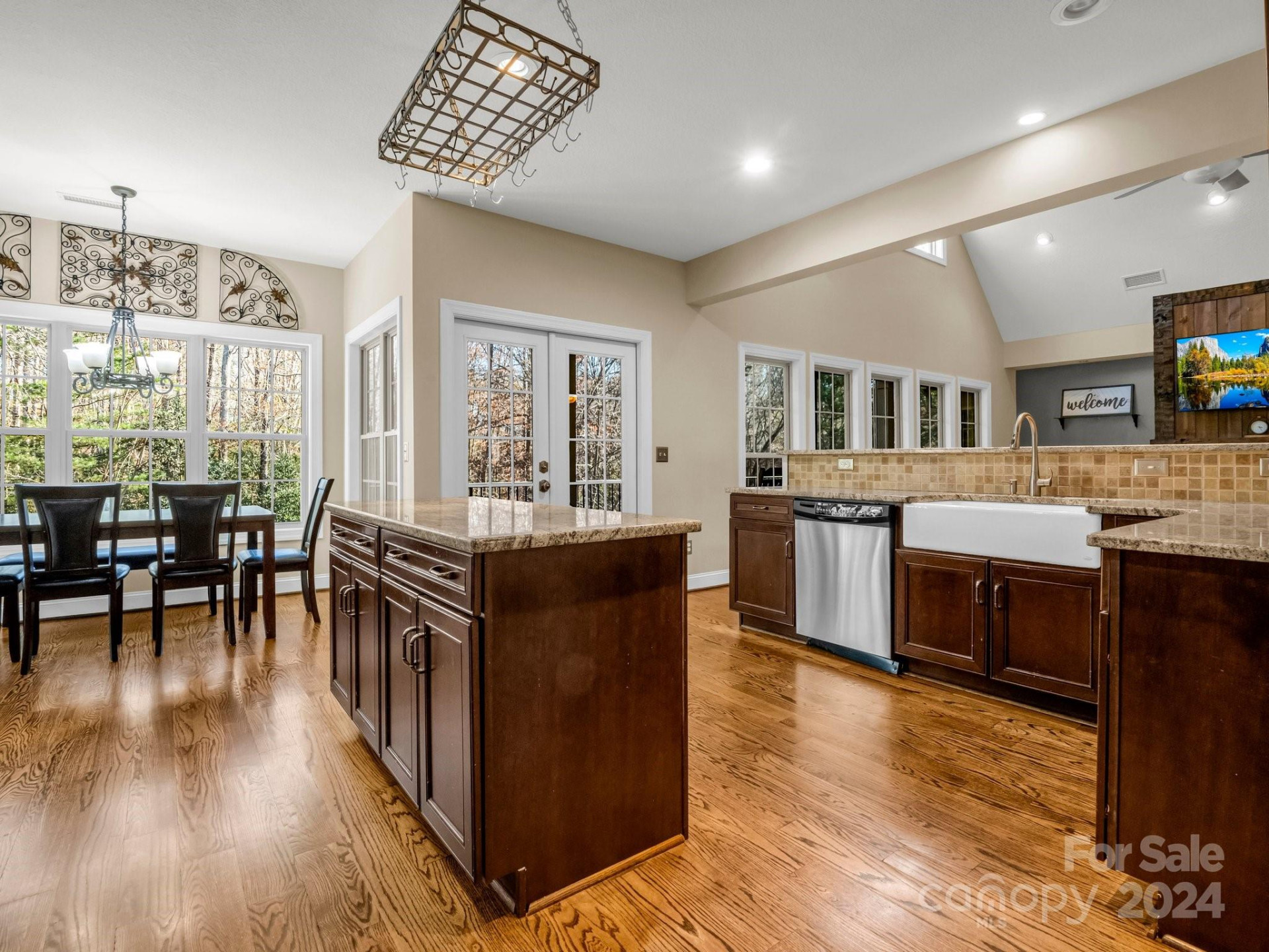 148 Courtland Court - Photo 10