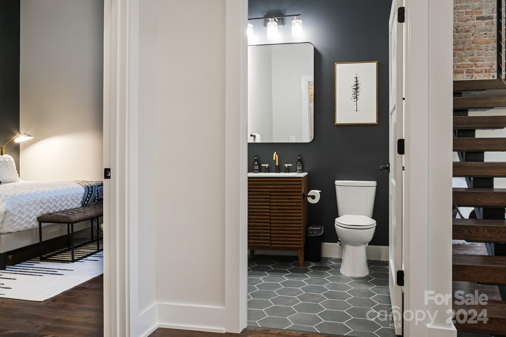 122 College Street #201-202-301 - Photo 17