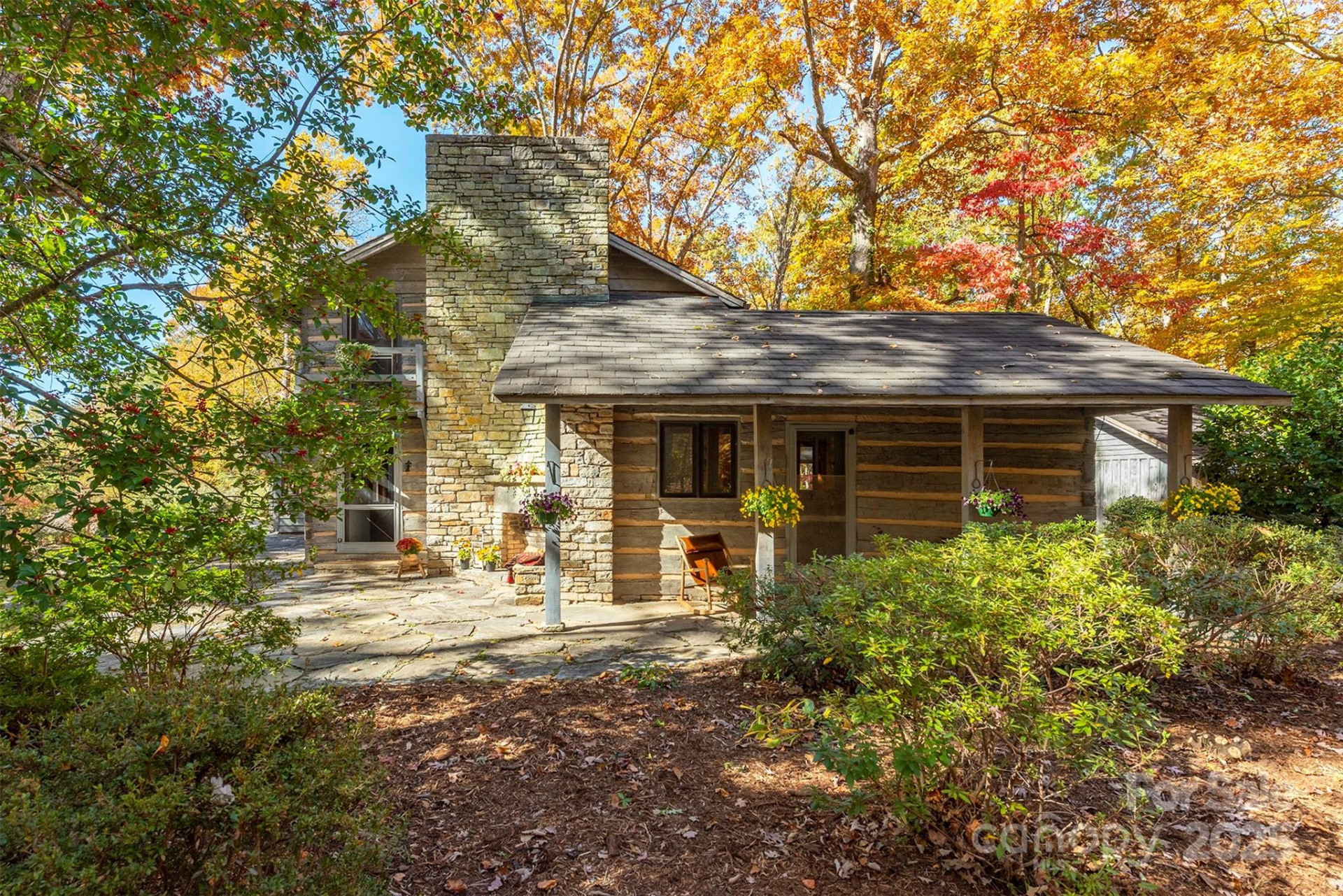 102 Weaver Mill Road - Photo 2