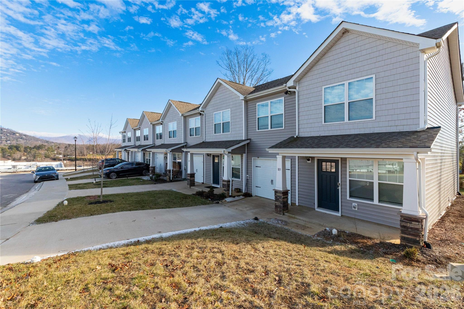 103 Gregory Court - Photo 3