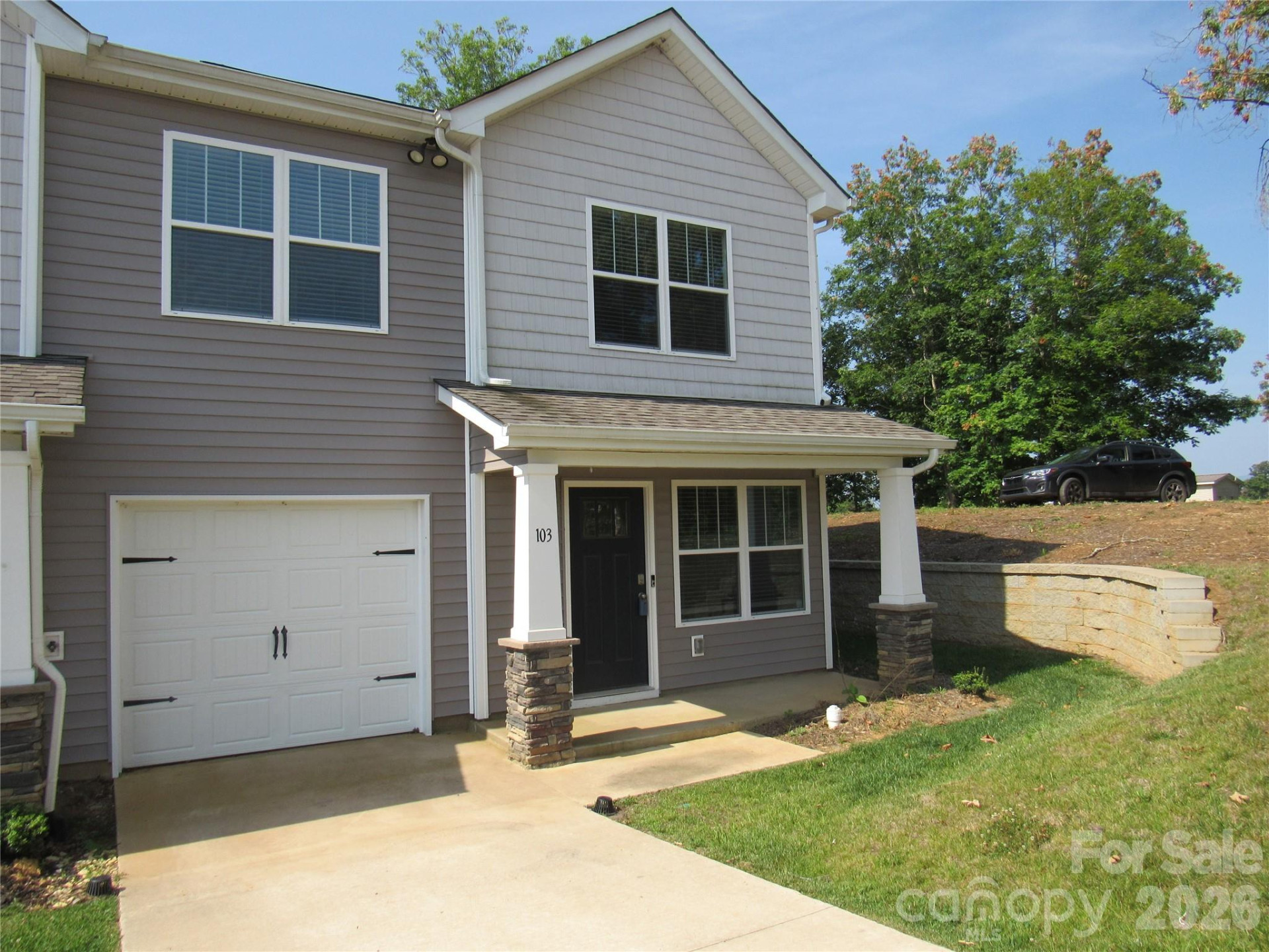 103 Gregory Court - Photo 4